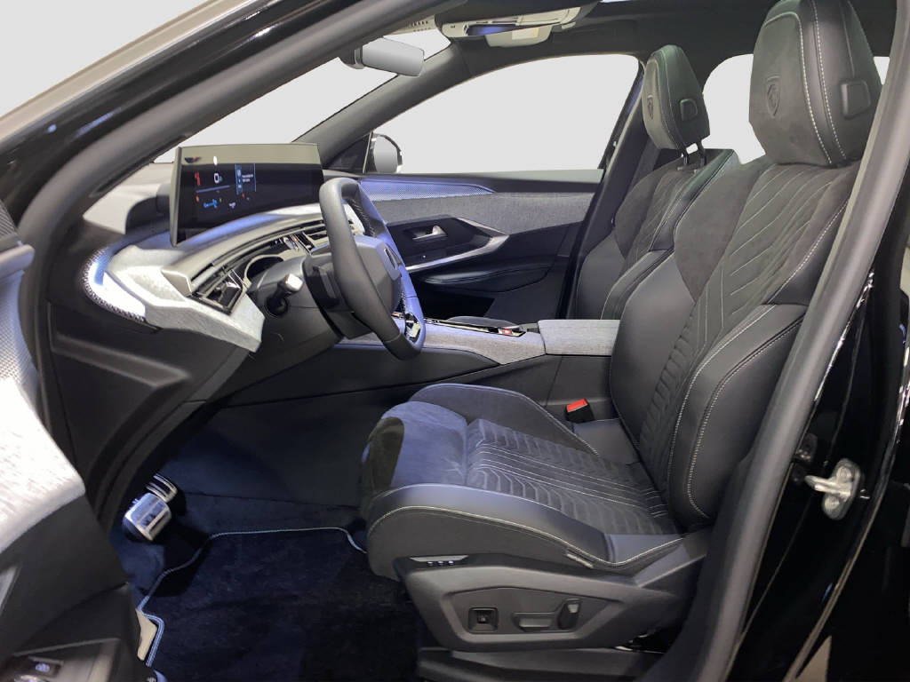 PEUGEOT 5008 1.6 PHEV 225 GT-image-5