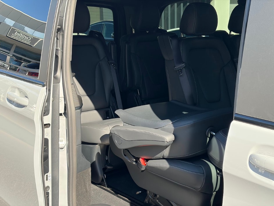 MERCEDES-BENZ V 300 d Exclusive L SWISS EDITION 4MATIC-image-17