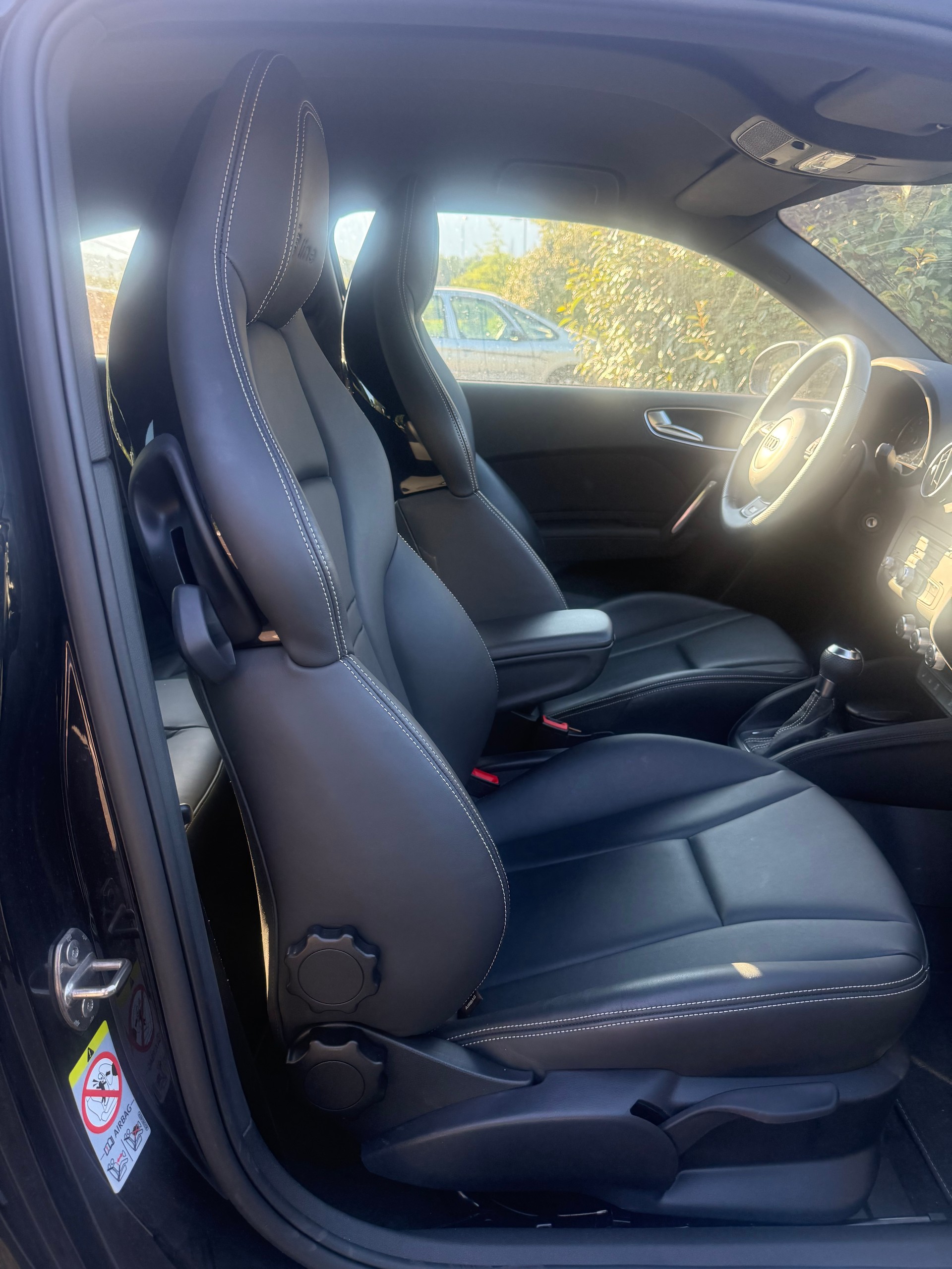AUDI 1.4 TFSI Ambition S-Tronic-image-5