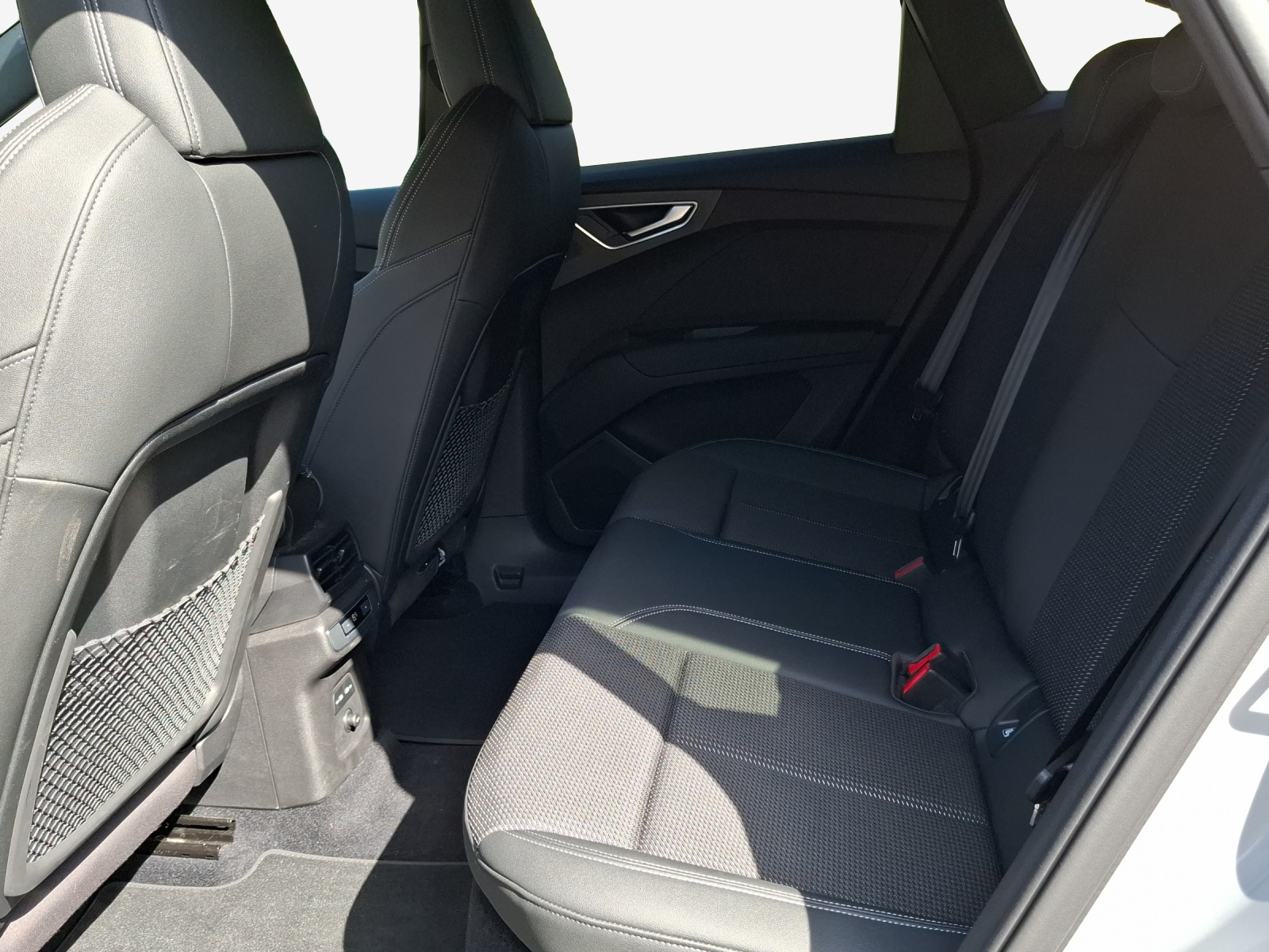 AUDI Q4 Sportback e-tron 50 quattro-image-11