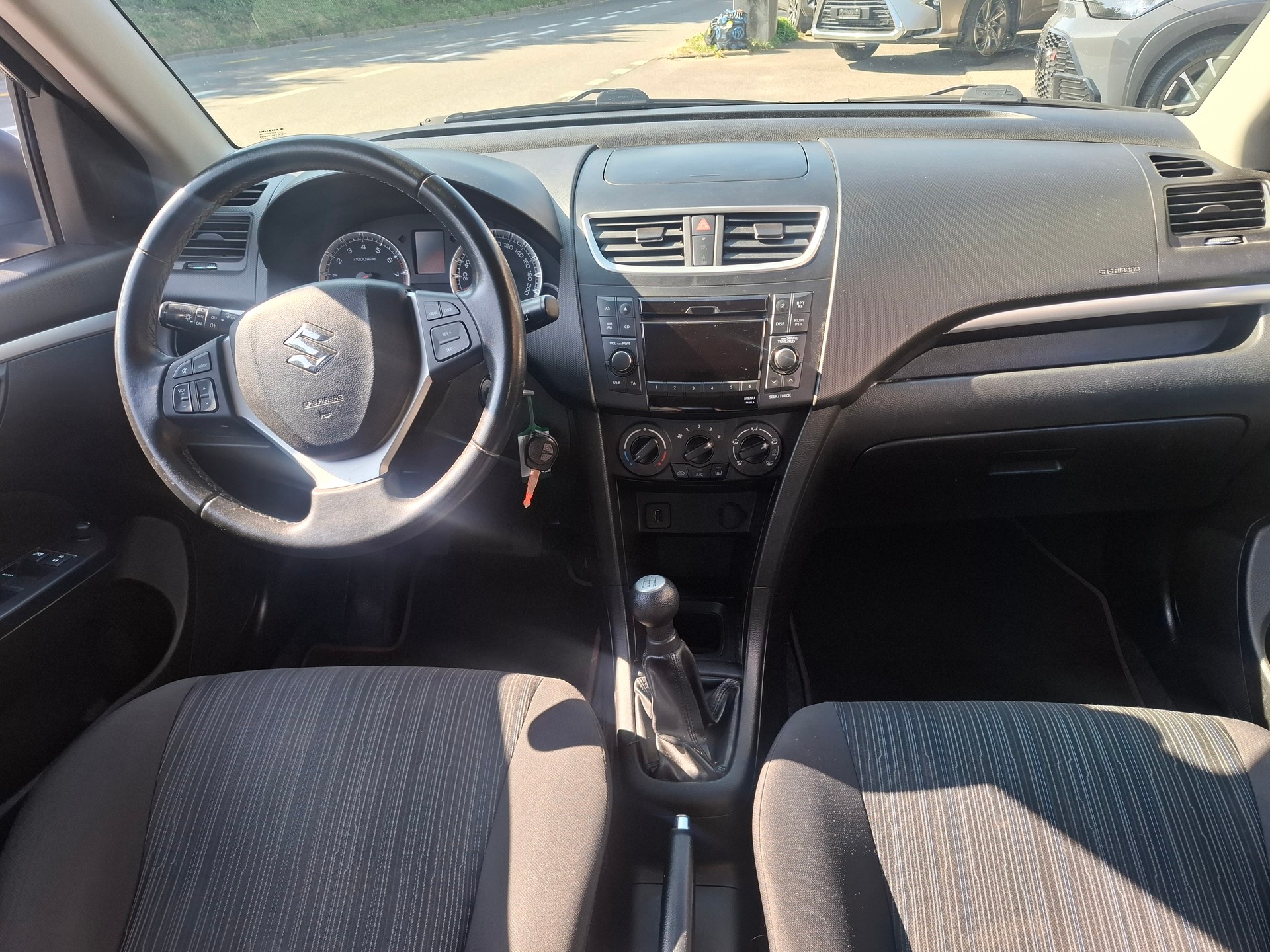 SUZUKI Swift 1.2i 16V PizSulai 4x4-image-4