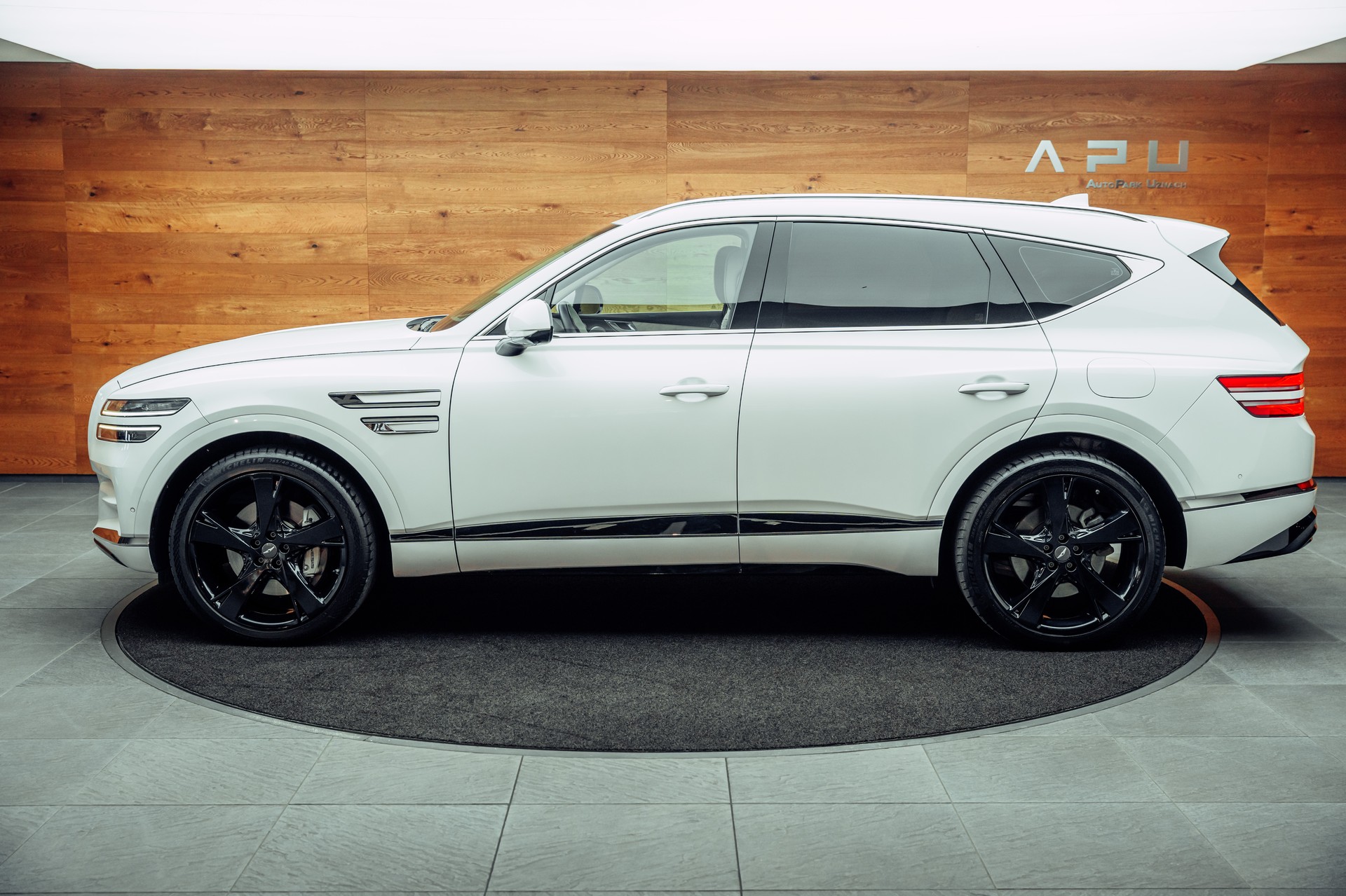 GENESIS GV80 3.0 CRDI Luxus 7 Seater AT8 AWD-image-9