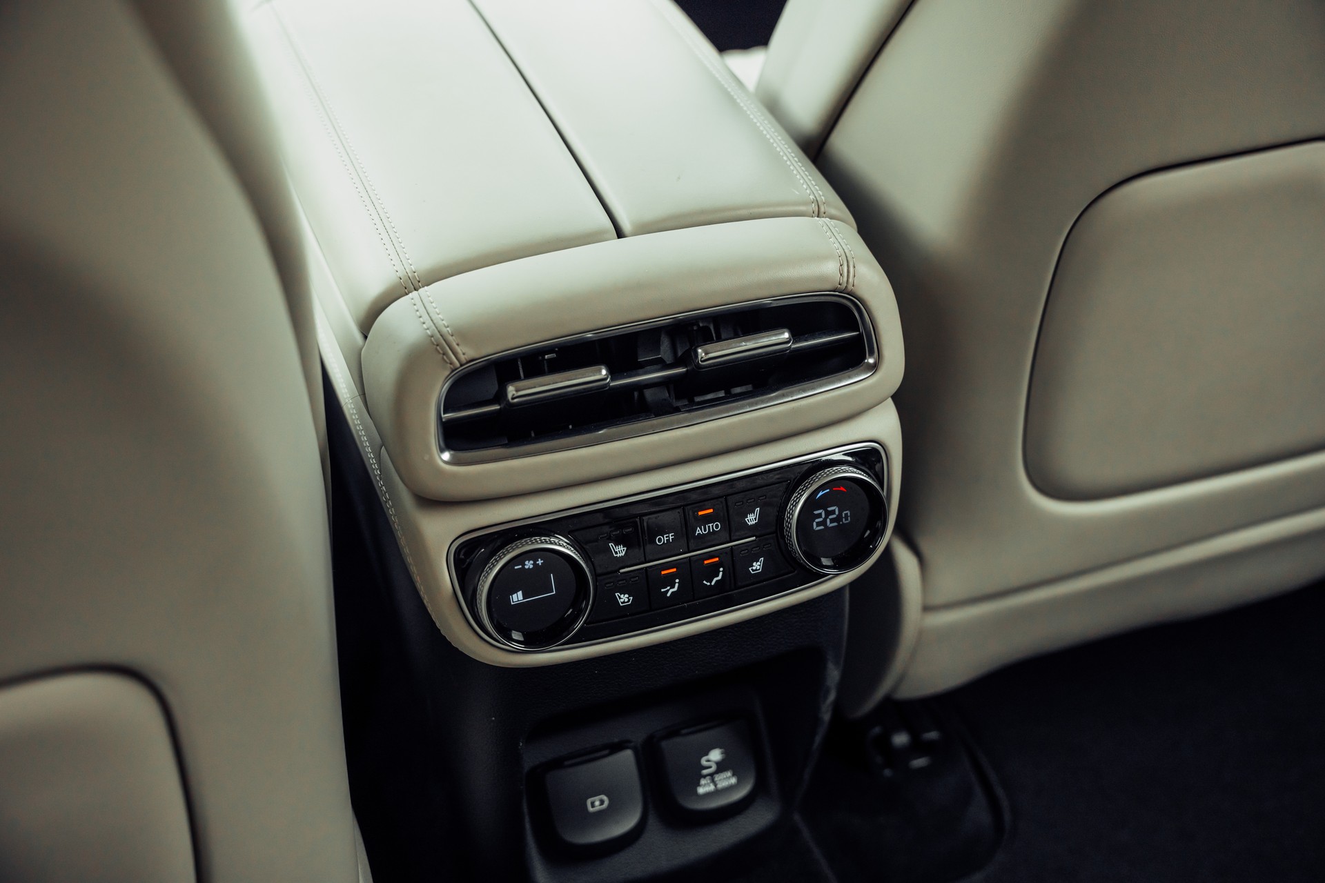 GENESIS GV80 3.0 CRDI Luxus 7 Seater AT8 AWD-image-13