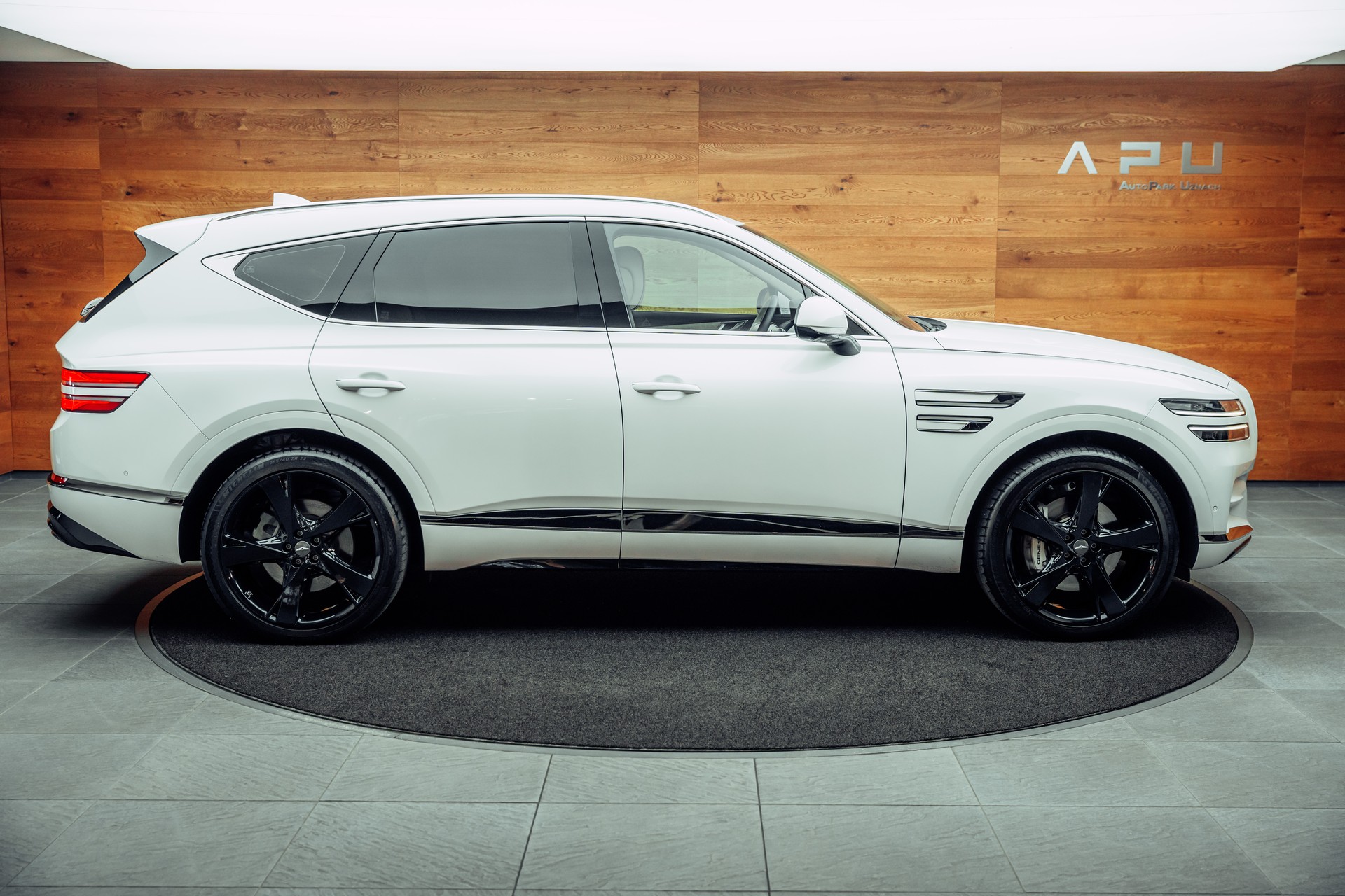 GENESIS GV80 3.0 CRDI Luxus 7 Seater AT8 AWD-image-10