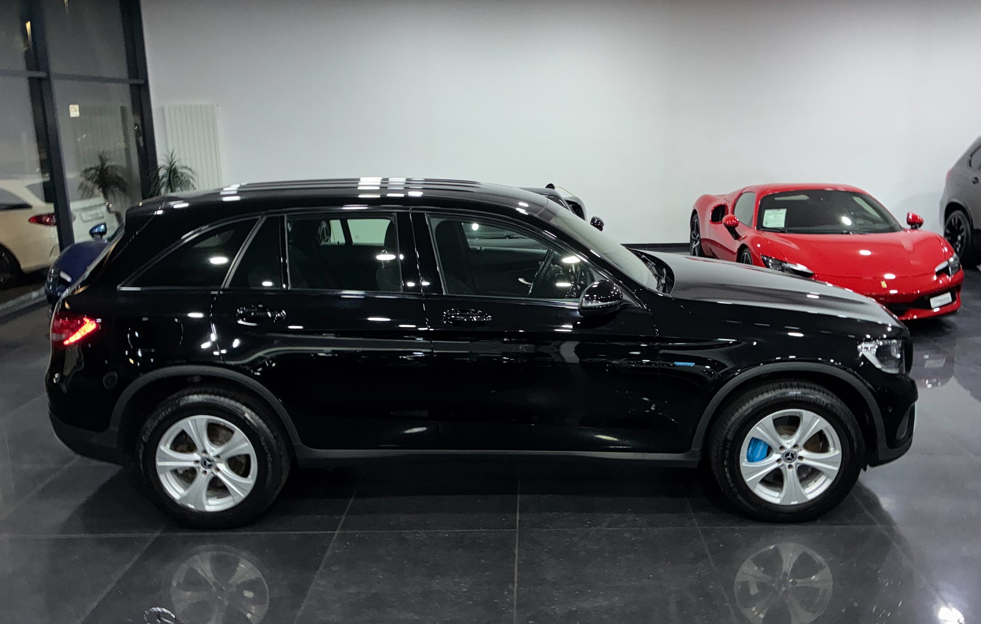MERCEDES-BENZ GLC 350 e 4Matic 7G-Tronic-image-3