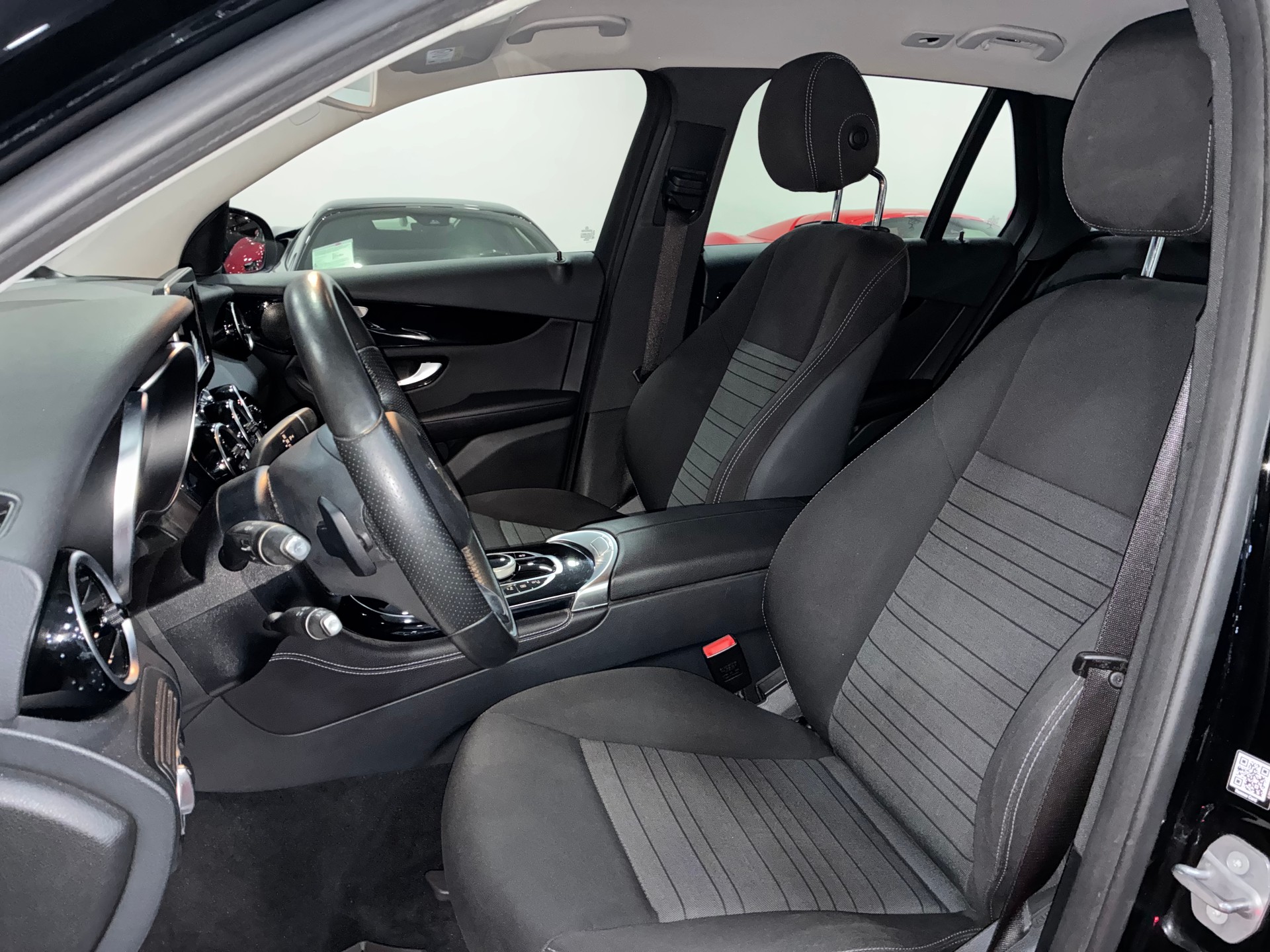 MERCEDES-BENZ GLC 350 e 4Matic 7G-Tronic-image-10