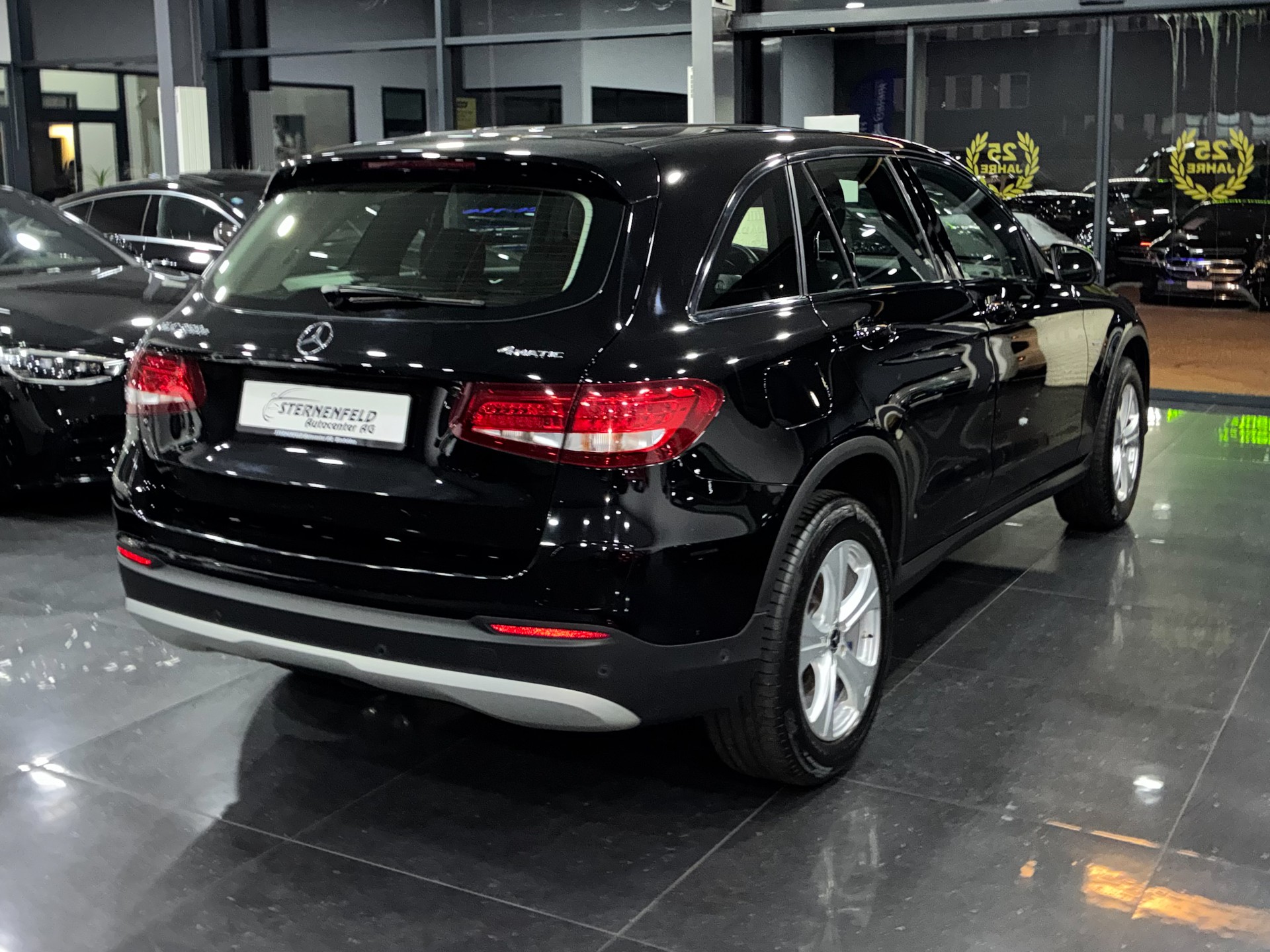 MERCEDES-BENZ GLC 350 e 4Matic 7G-Tronic-image-4