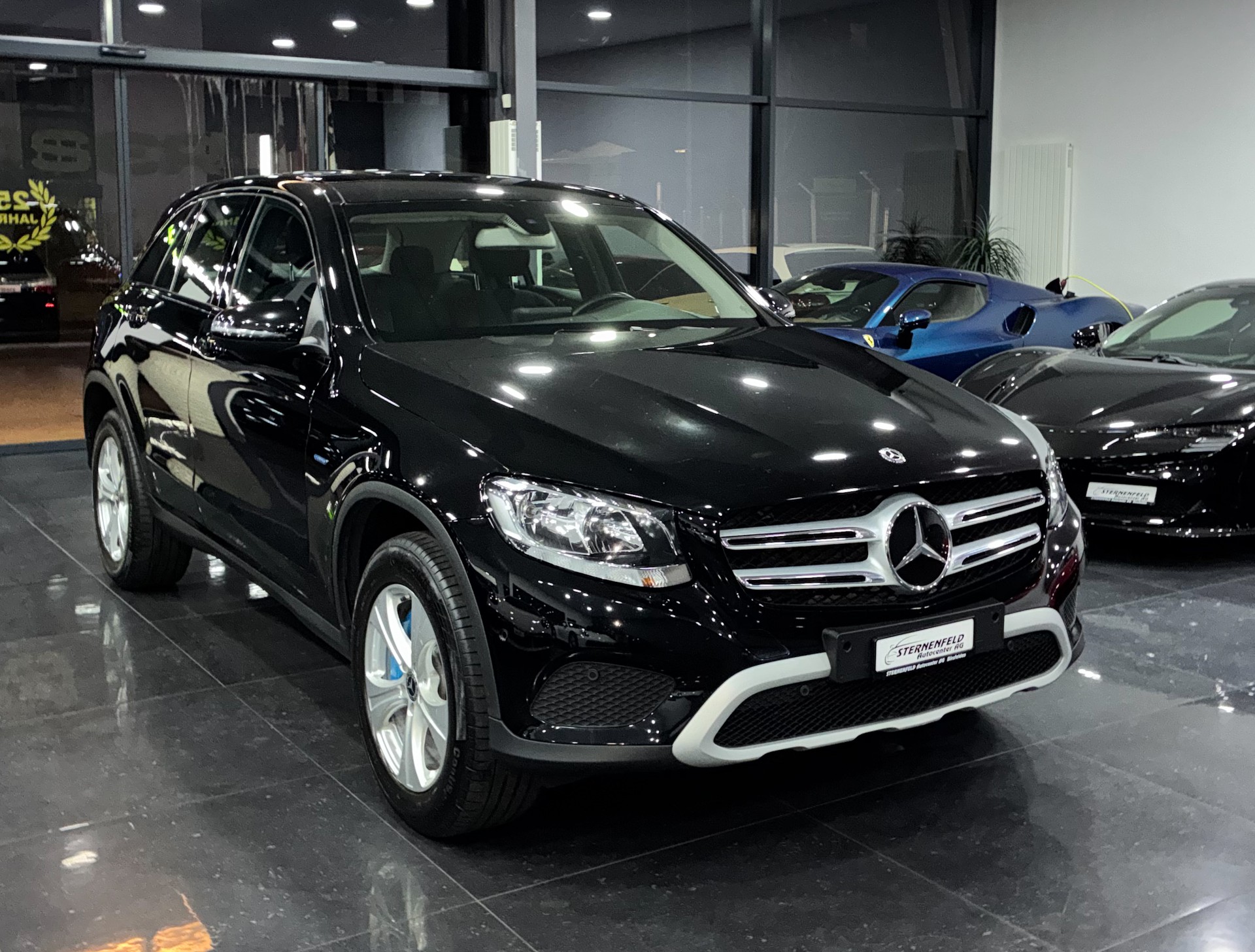MERCEDES-BENZ GLC 350 e 4Matic 7G-Tronic-image-2