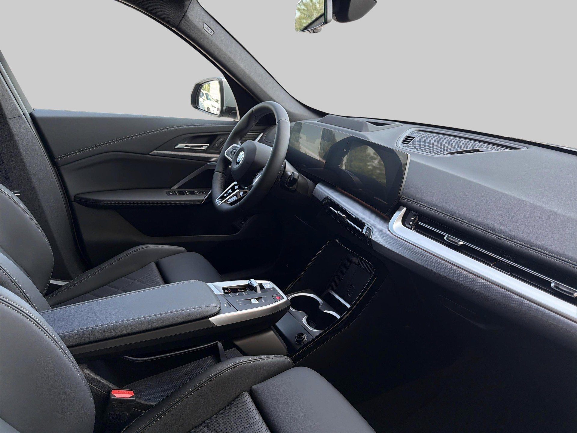 BMW X1 sDr 20i 48V M Sport-image-21