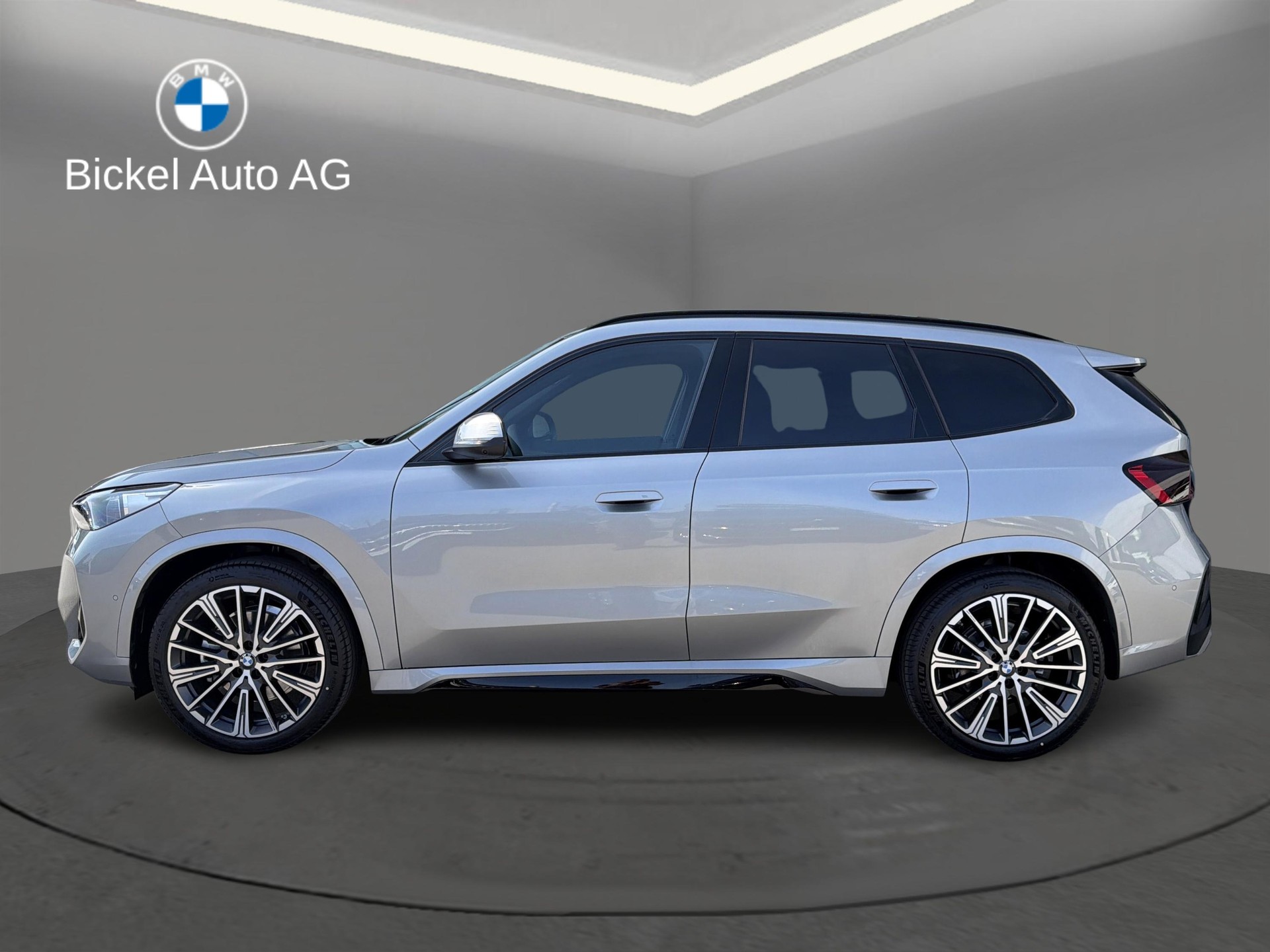 BMW X1 sDr 20i 48V M Sport-image-1