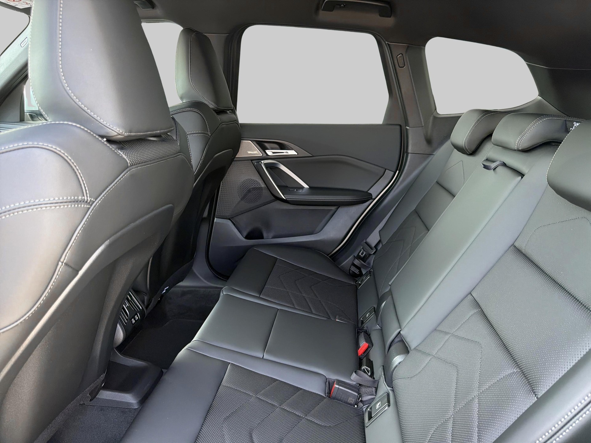 BMW X1 sDr 20i 48V M Sport-image-14