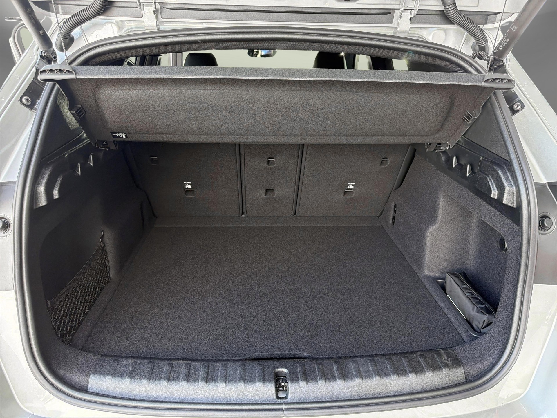 BMW X1 sDr 20i 48V M Sport-image-15