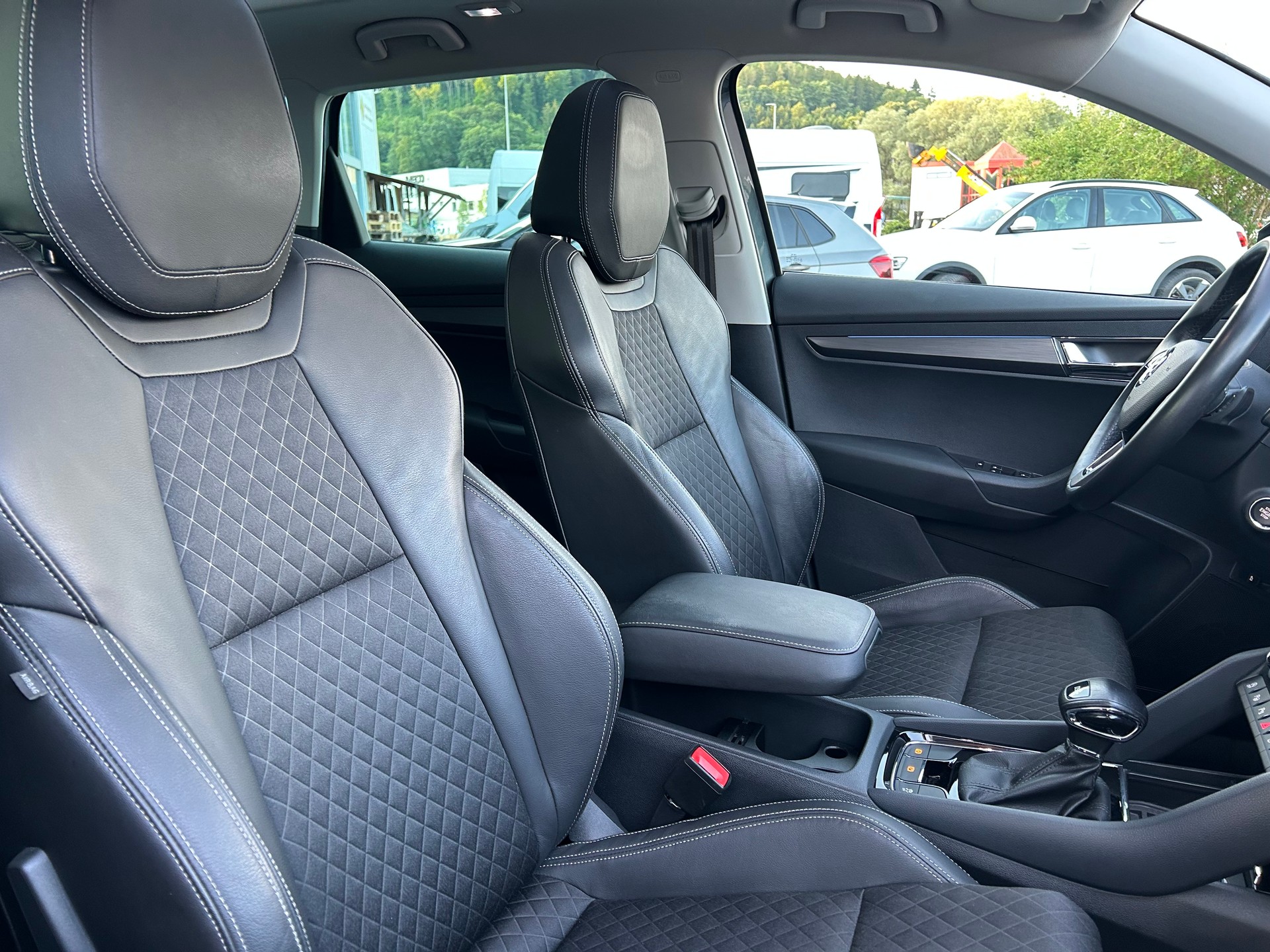 SKODA Karoq 1.5 TSI ACT Style DSG-image-15