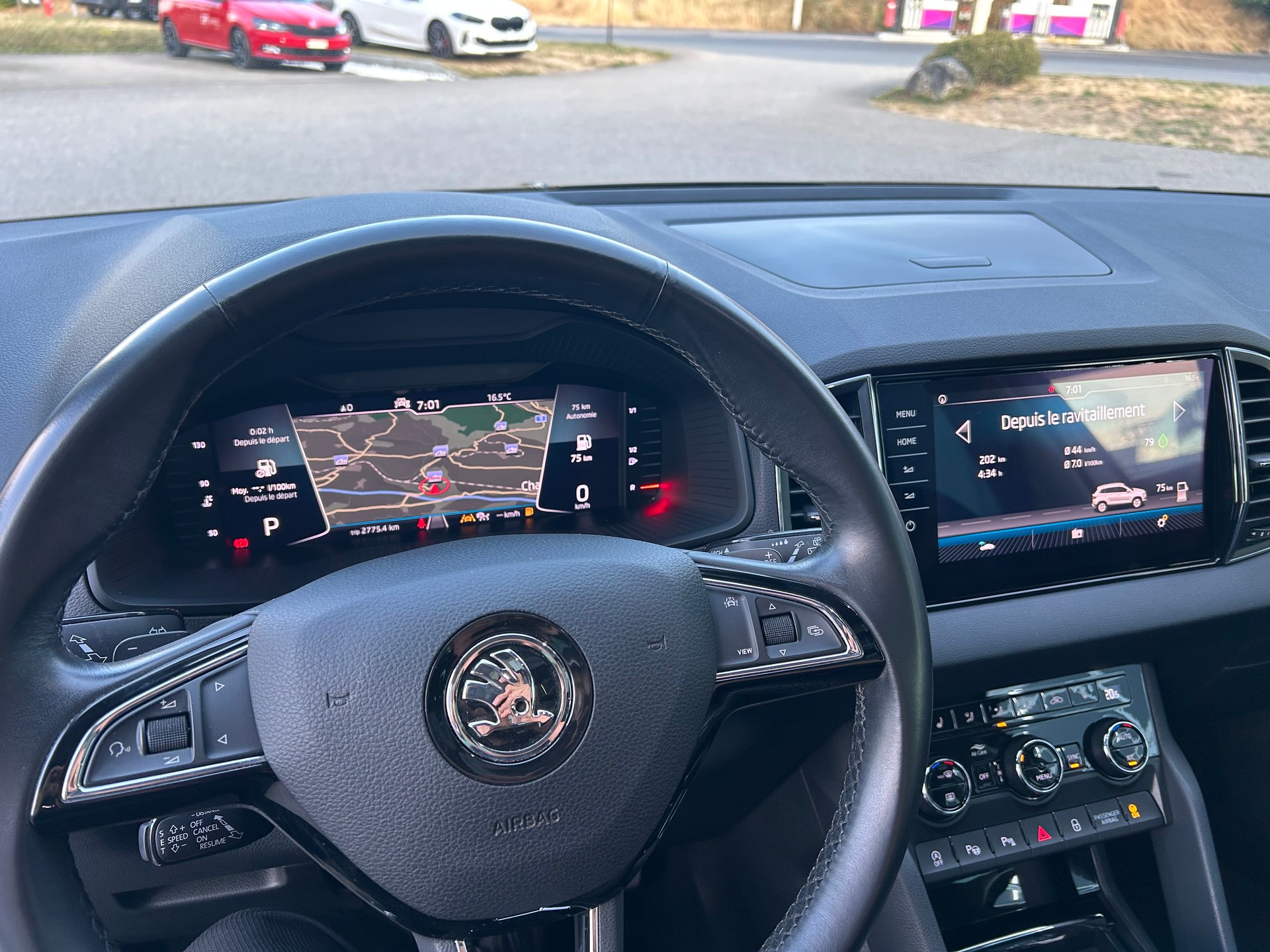 SKODA Karoq 1.5 TSI ACT Style DSG-image-12
