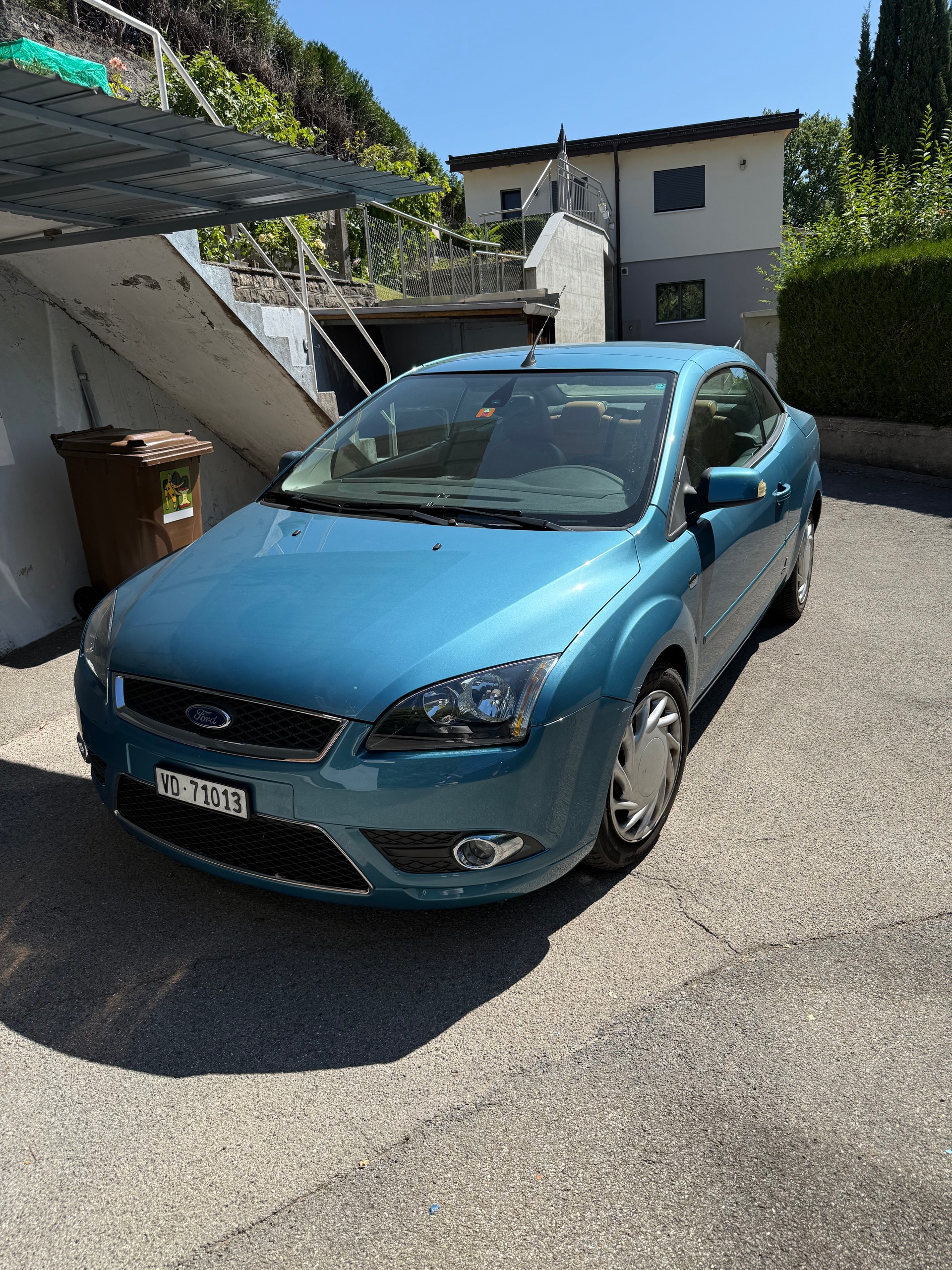 FORD 2.0i 16V Titanum-image-1