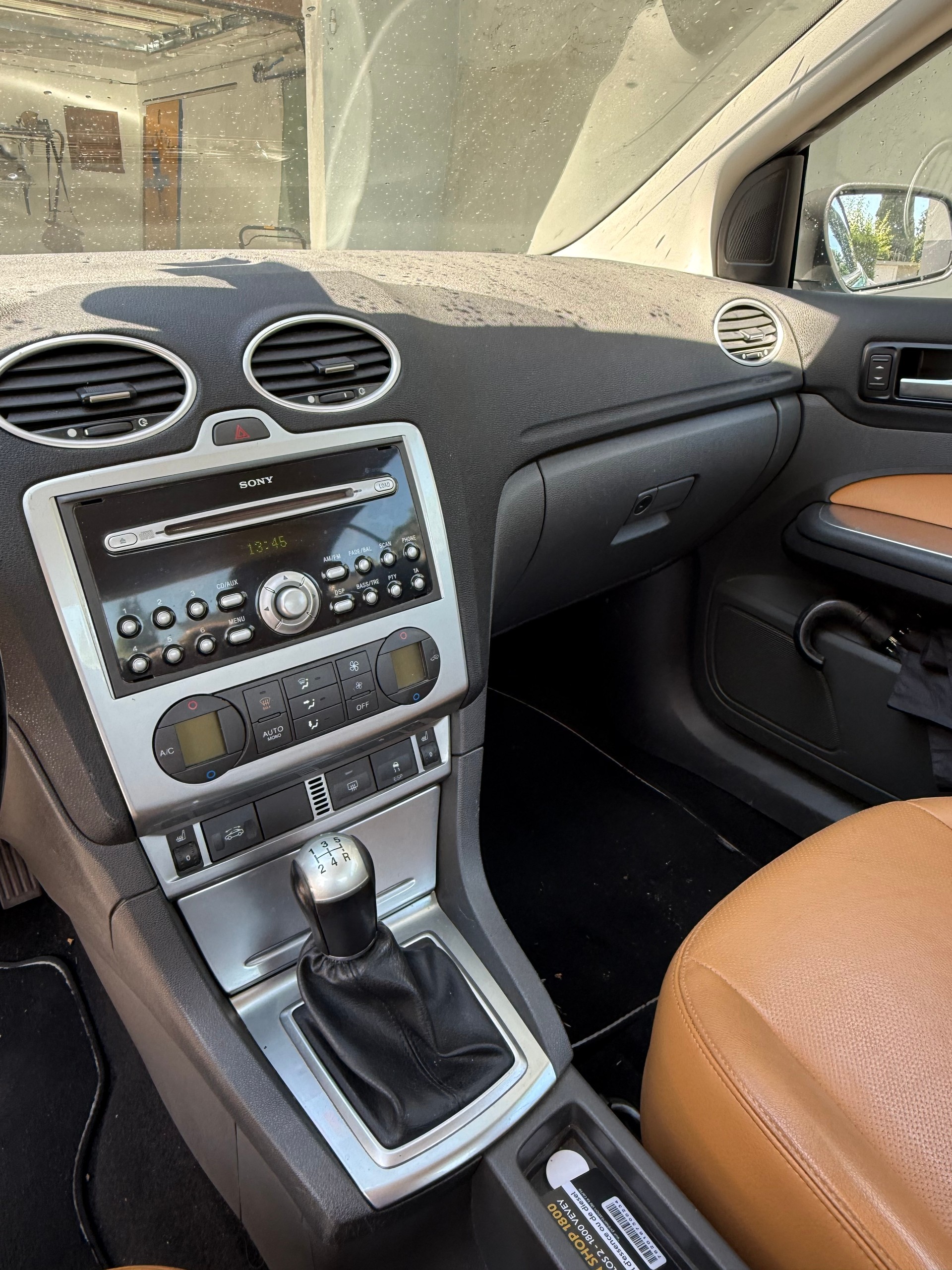 FORD 2.0i 16V Titanum-image-6