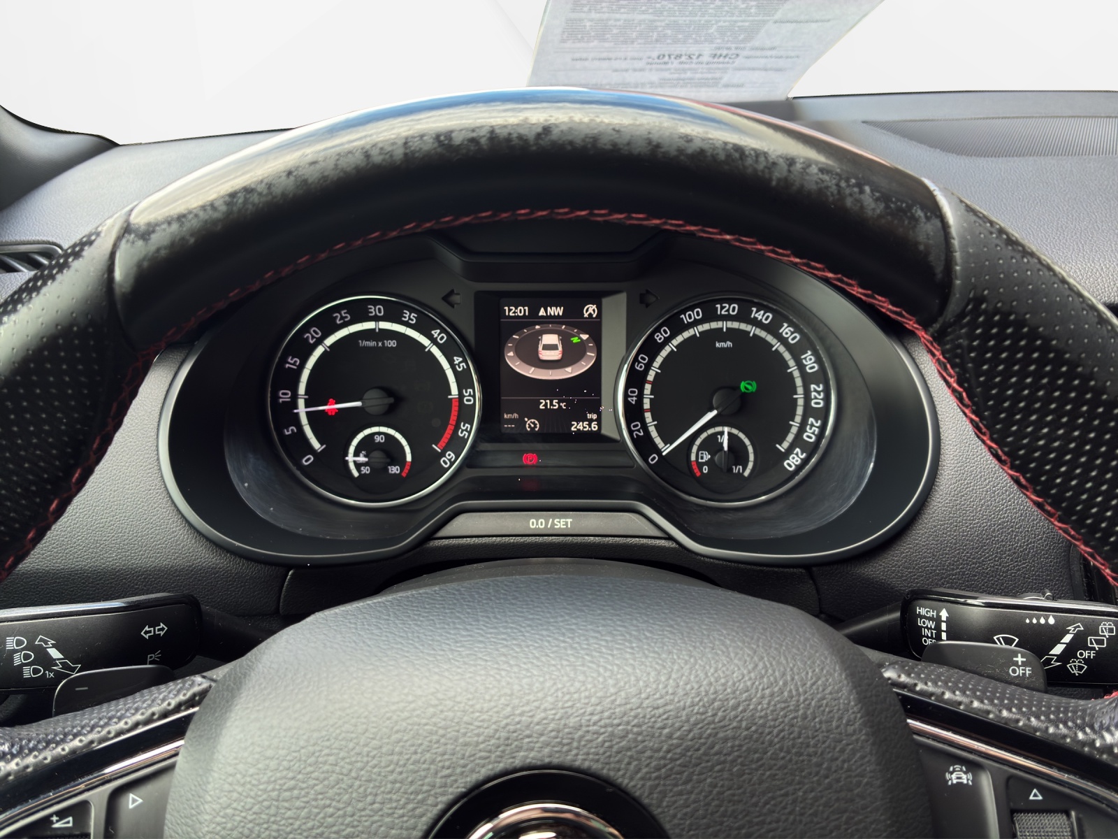 SKODA Octavia Combi 2.0 TDI 184 RS DSG-image-15