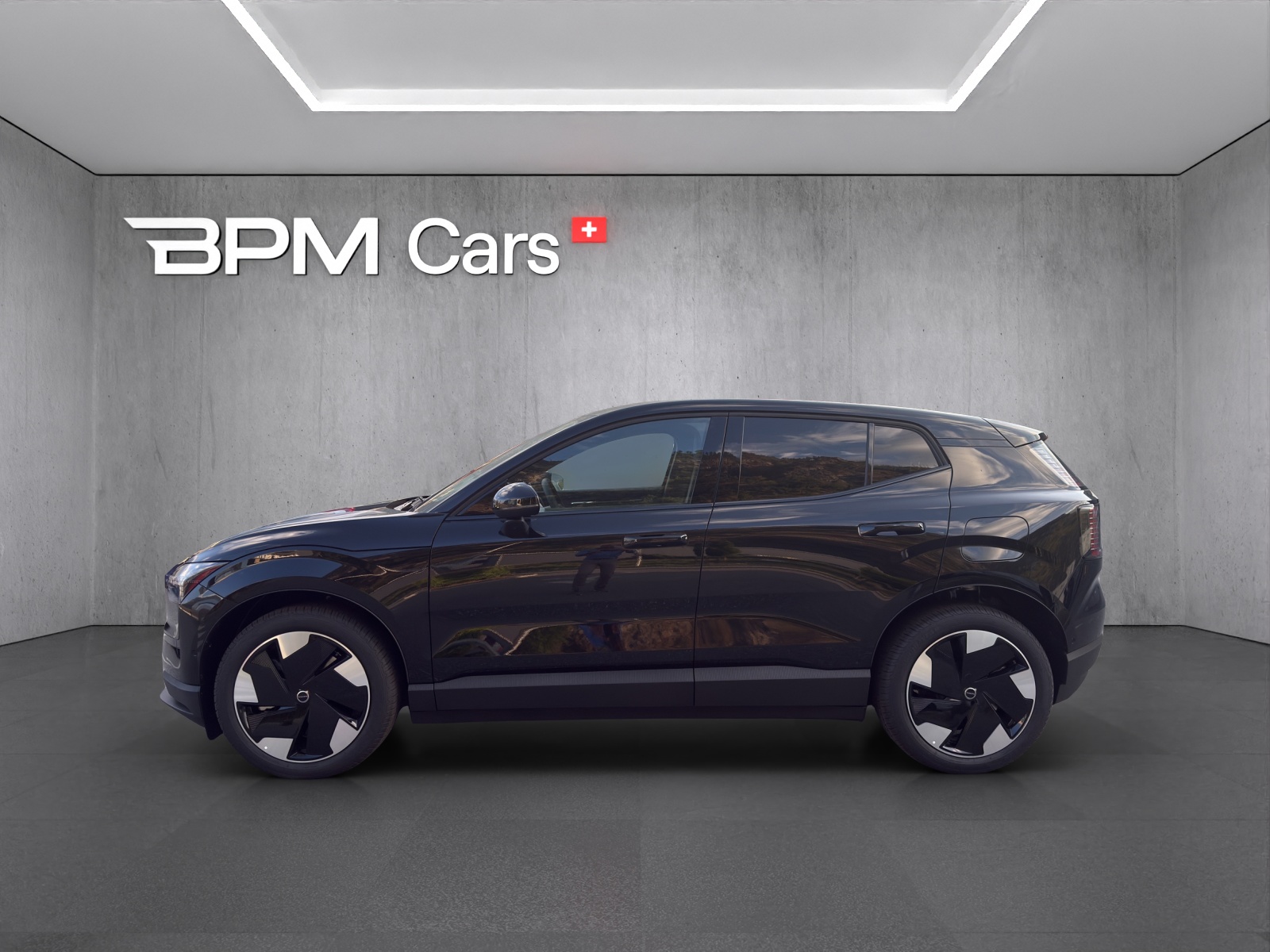 VOLVO EX30 P8 69 kWh AWD Ultra-image-1