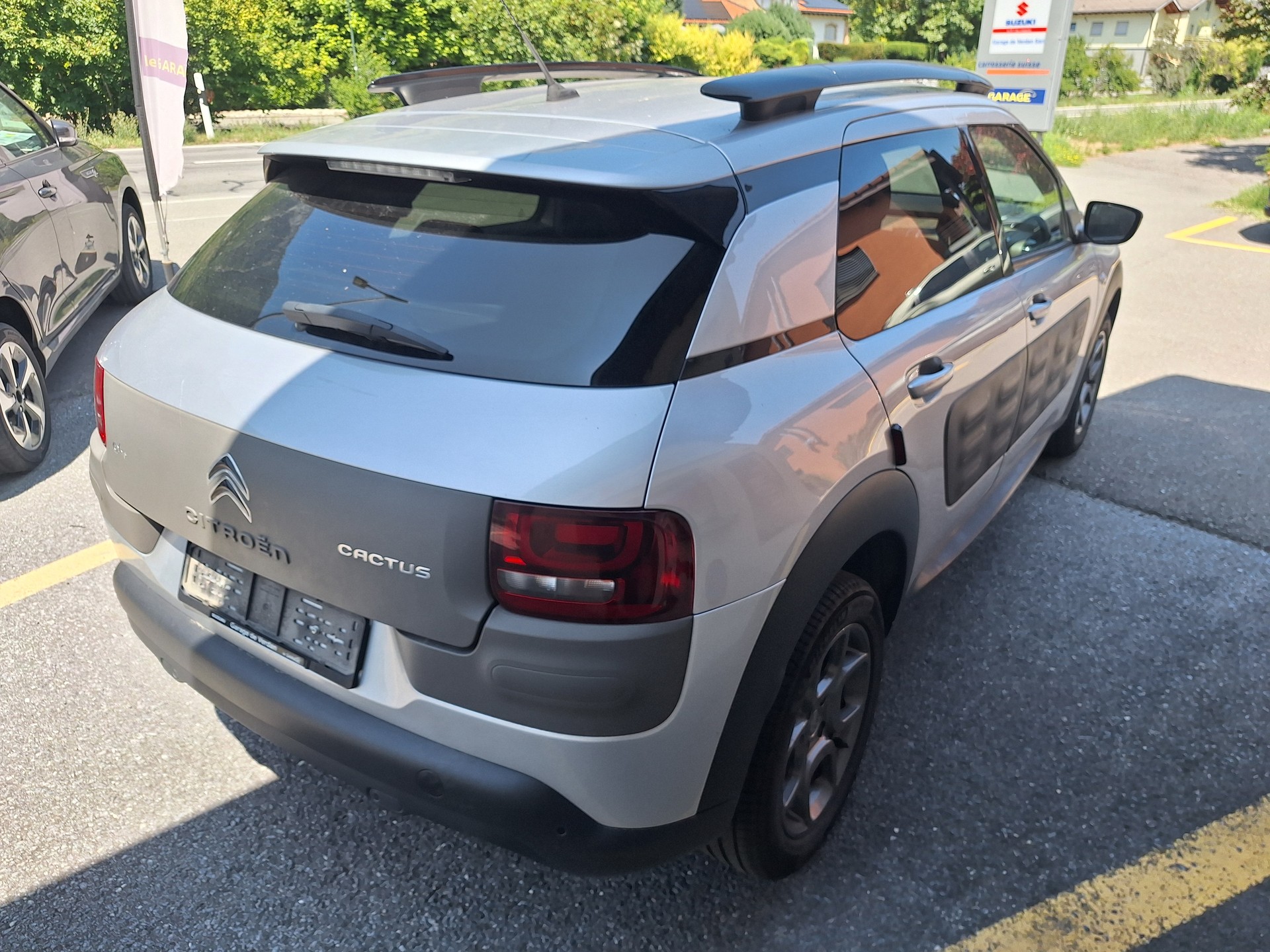CITROEN C4 Cactus 1.2 e-THP Shine-image-1