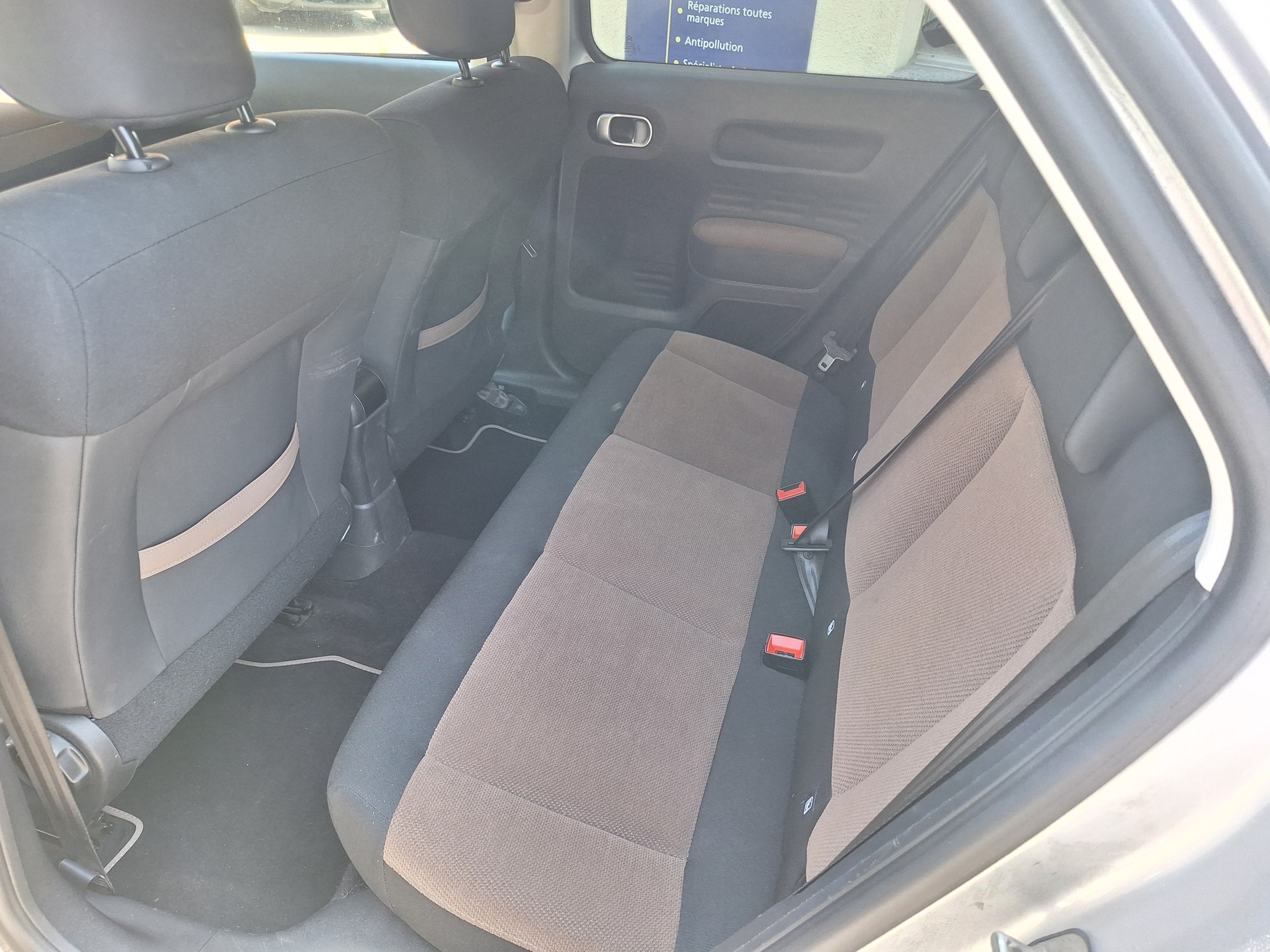 CITROEN C4 Cactus 1.2 e-THP Shine-image-4