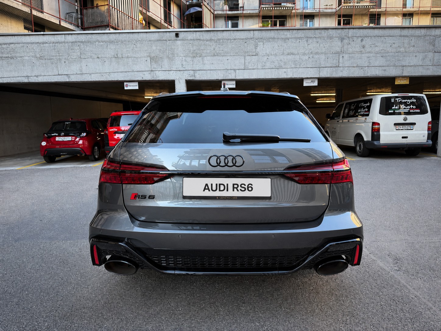 AUDI RS6-image-5