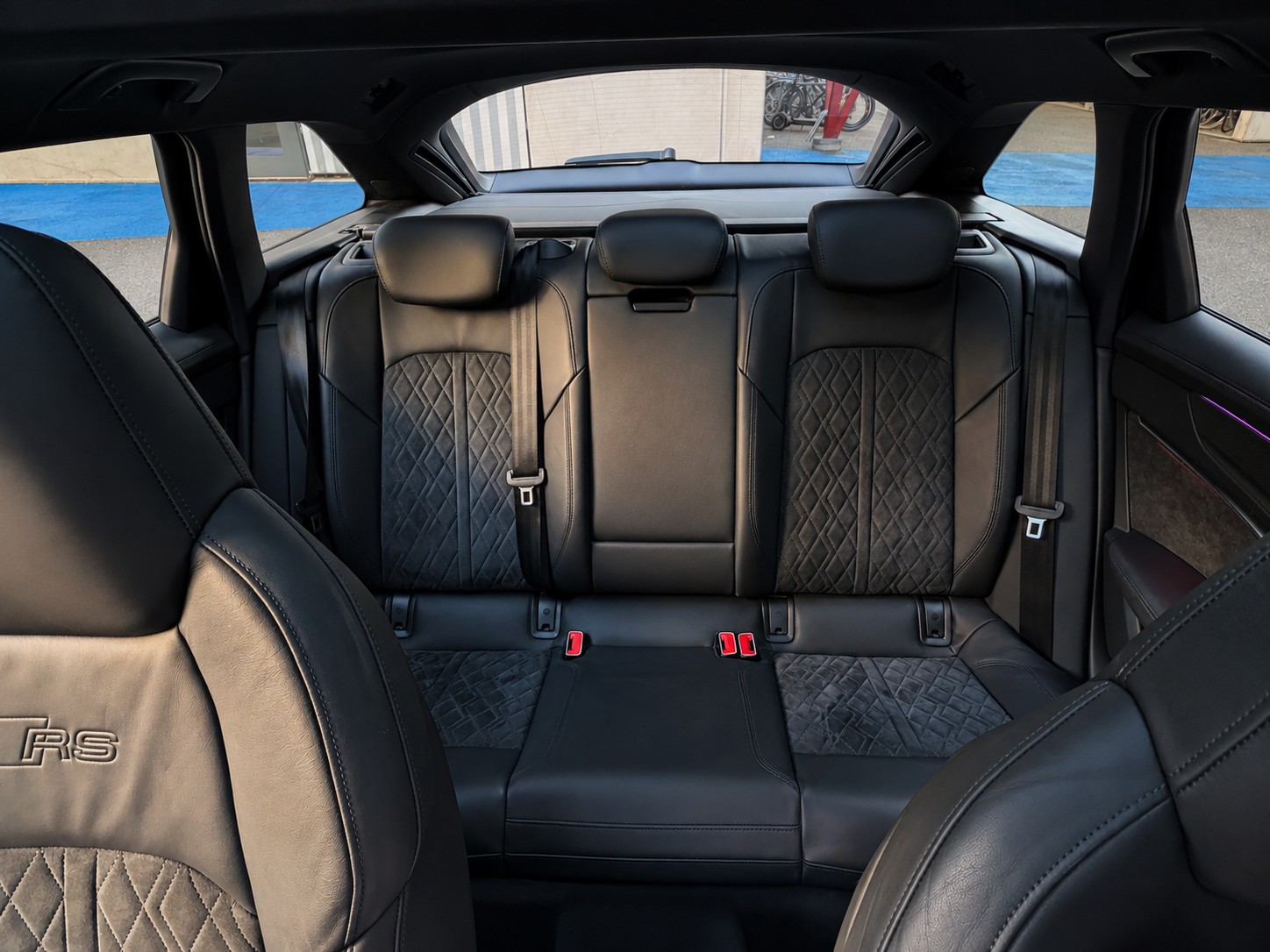 AUDI RS6-image-7