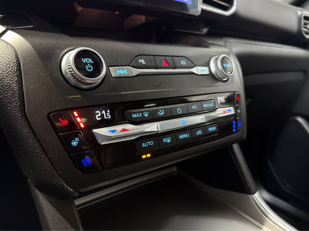 FORD Explorer 3.0 V6 Plug-in Hybrid ST-Line-image-11