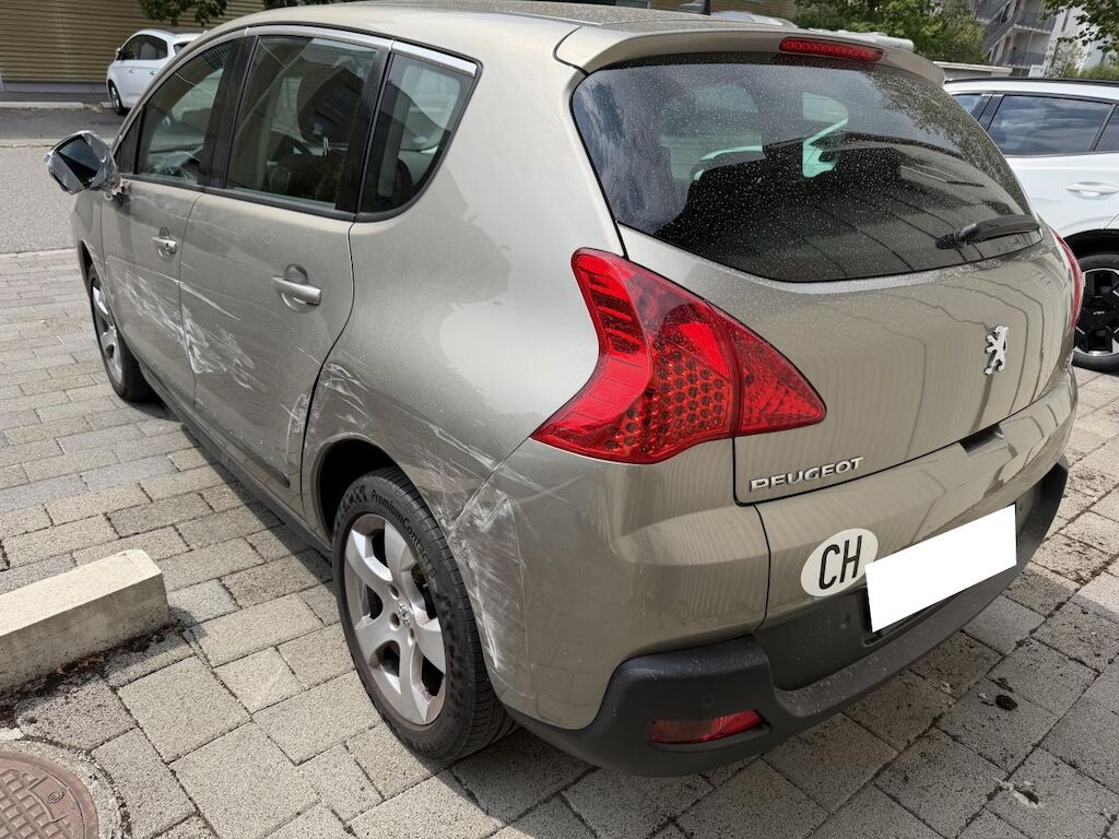 PEUGEOT 3008 1.6 16V T Active-image-2