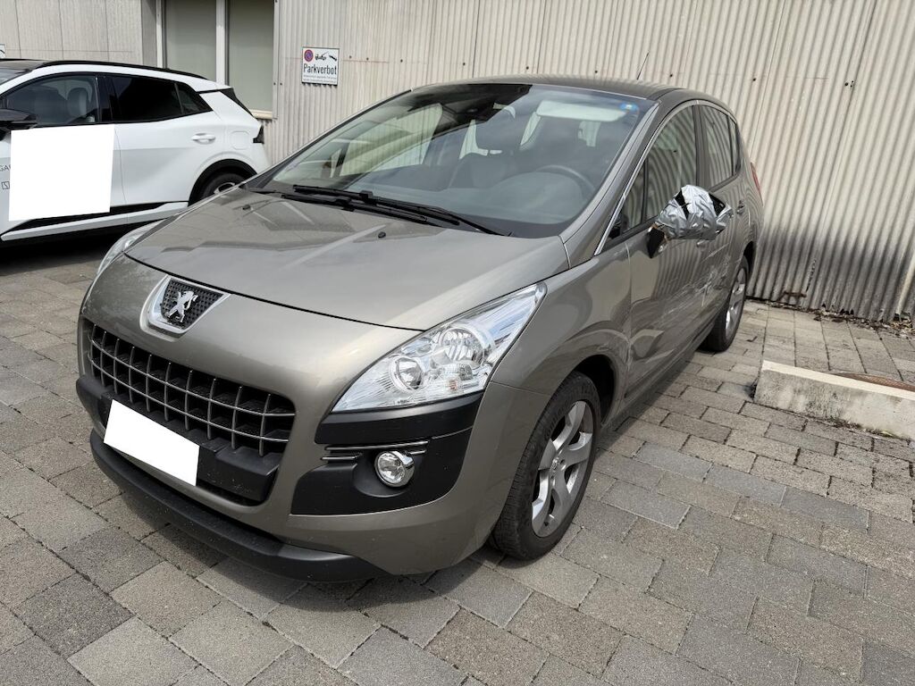 PEUGEOT 3008 1.6 16V T Active-image-1