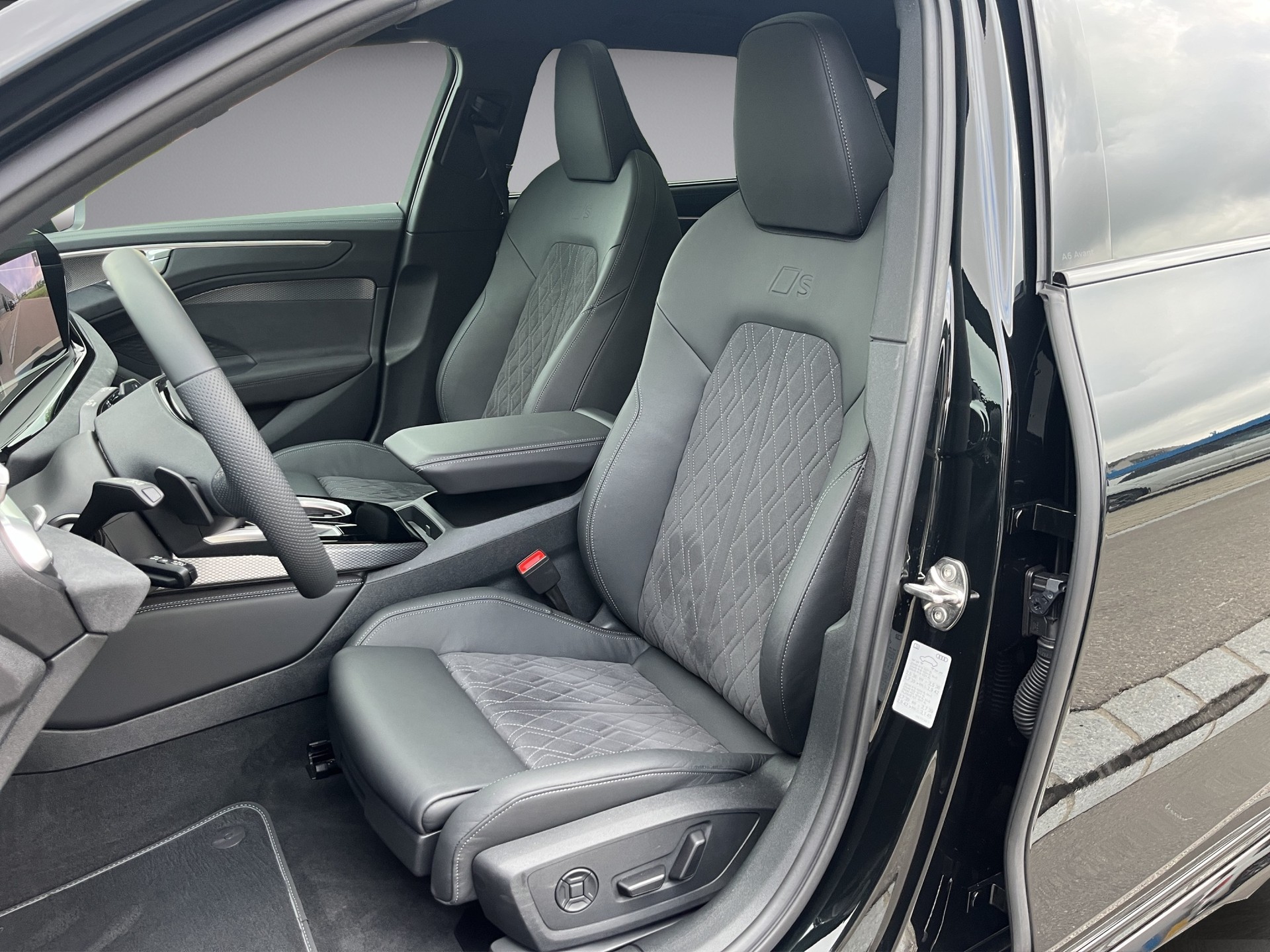 AUDI A6 Avant TFSI quattro 270 kW S tronic*New Modell*Mitternachtsgrün, Panodach, AHK, Optikpaket-schwarz, (5-Jahre Garantie)-image-9
