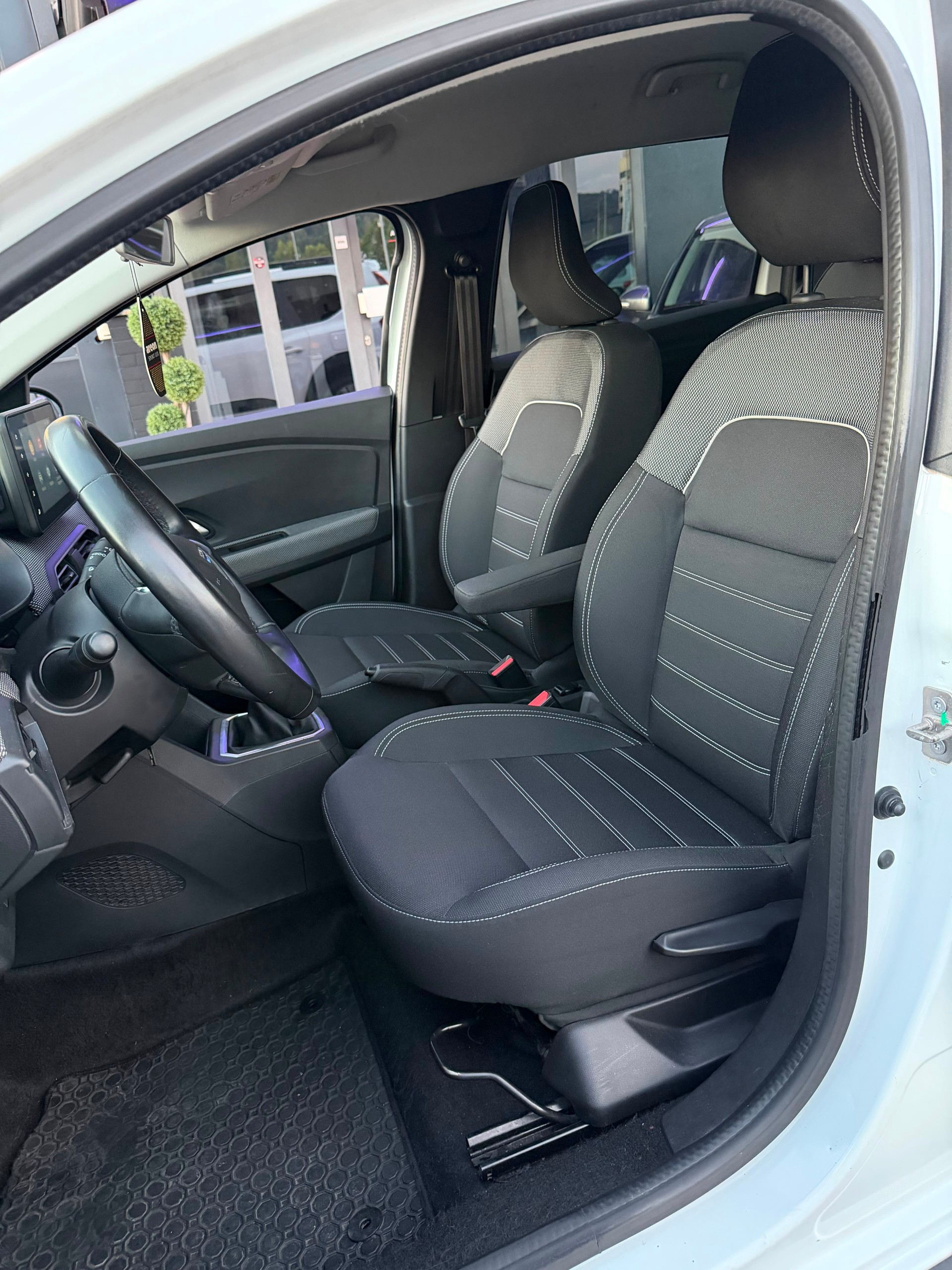 DACIA Jogger TCe 110 Comfort 7Plätzer-image-10