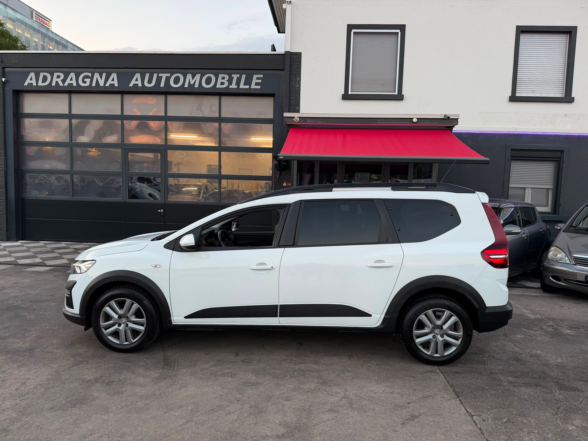 DACIA Jogger TCe 110 Comfort 7Plätzer-image-3
