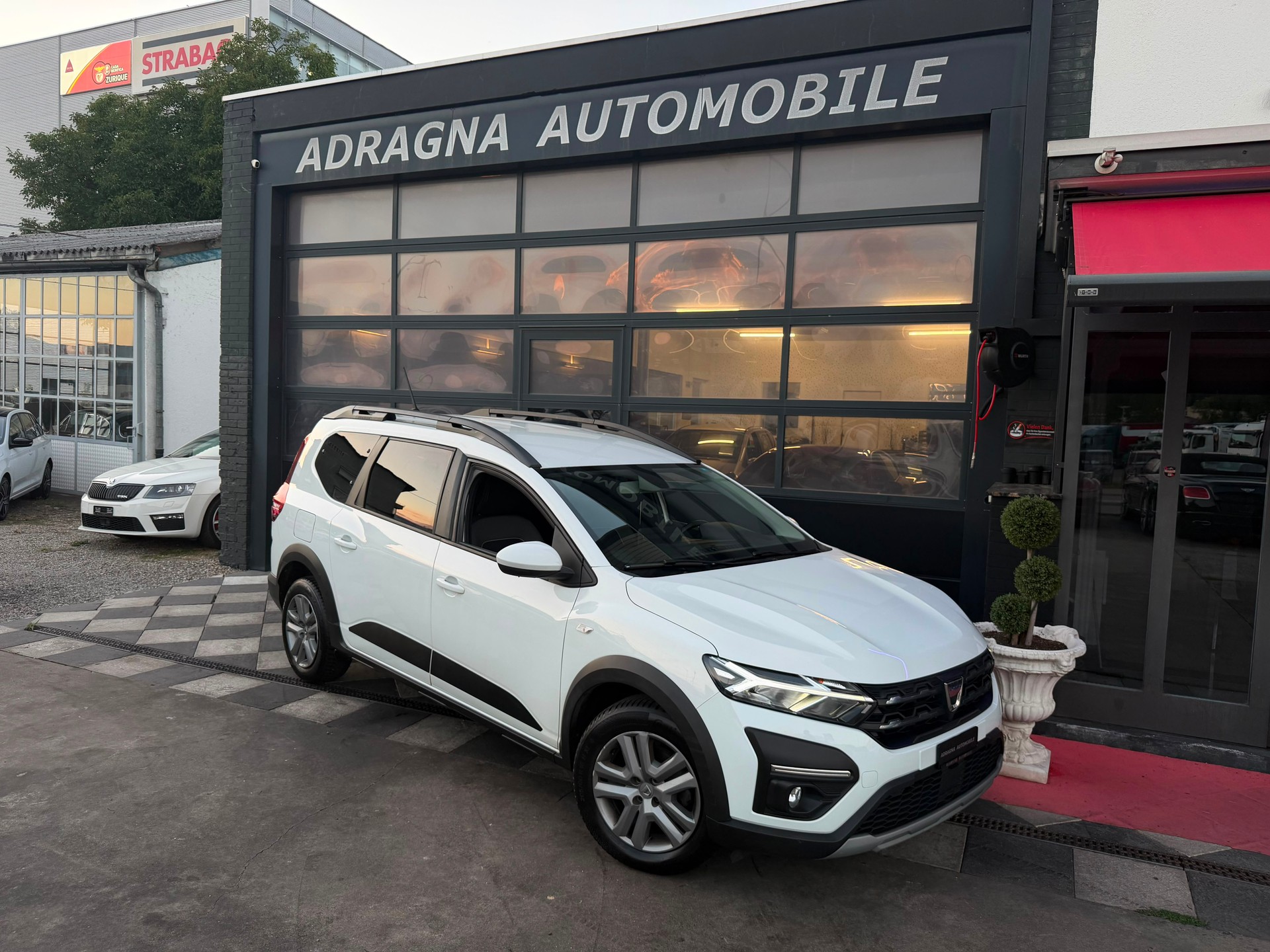 DACIA Jogger TCe 110 Comfort 7Plätzer-image-0