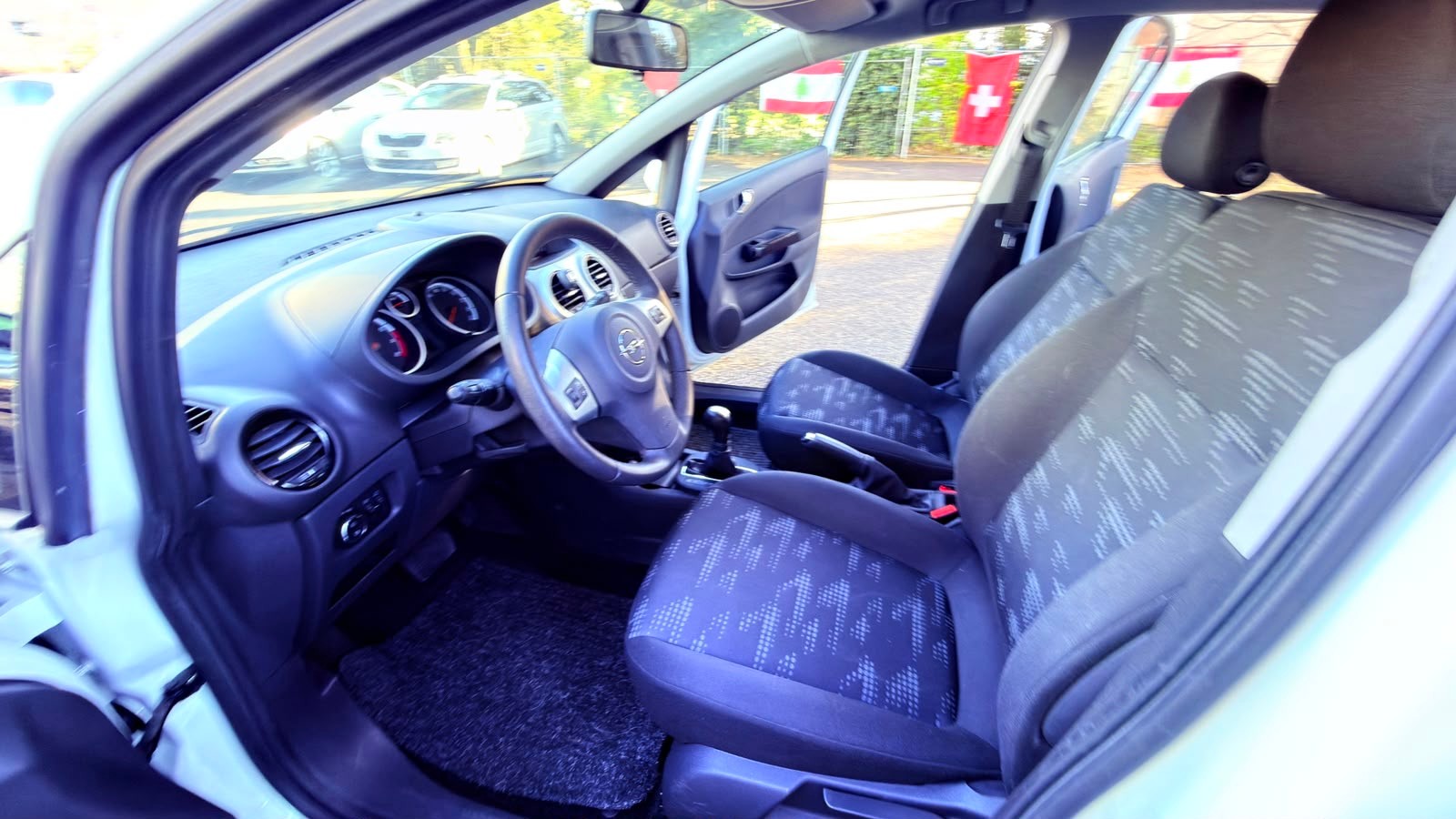 OPEL Corsa 1.4 TP Sport Automatic-image-4