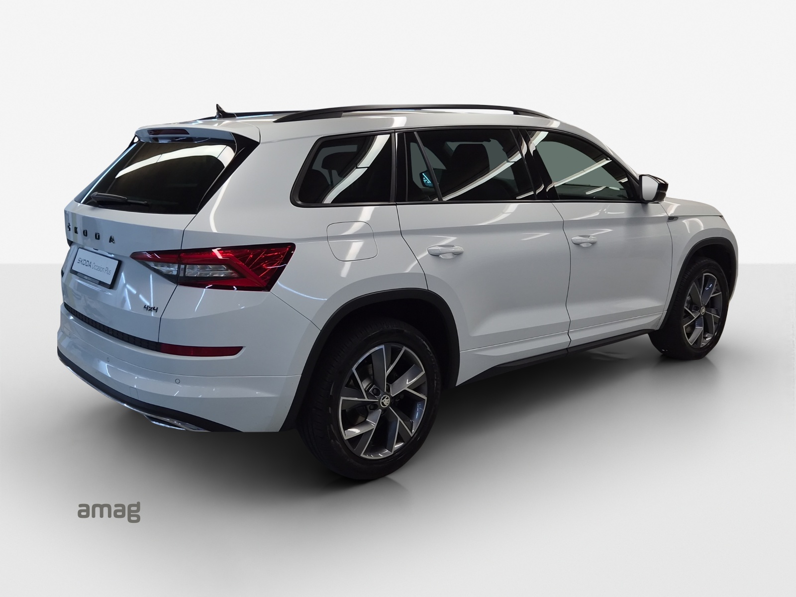 SKODA Kodiaq 2.0 TSI 4x4 Sport Line-image-4