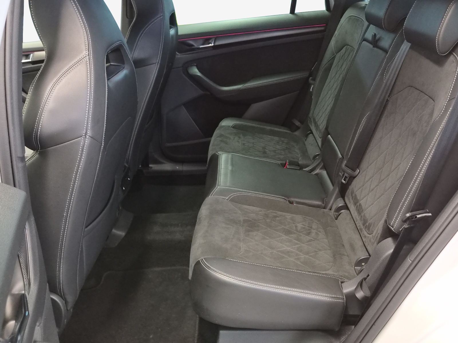 SKODA Kodiaq 2.0 TSI 4x4 Sport Line-image-11