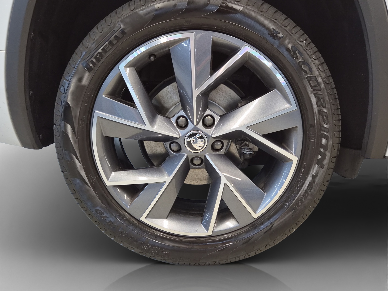SKODA Kodiaq 2.0 TSI 4x4 Sport Line-image-14