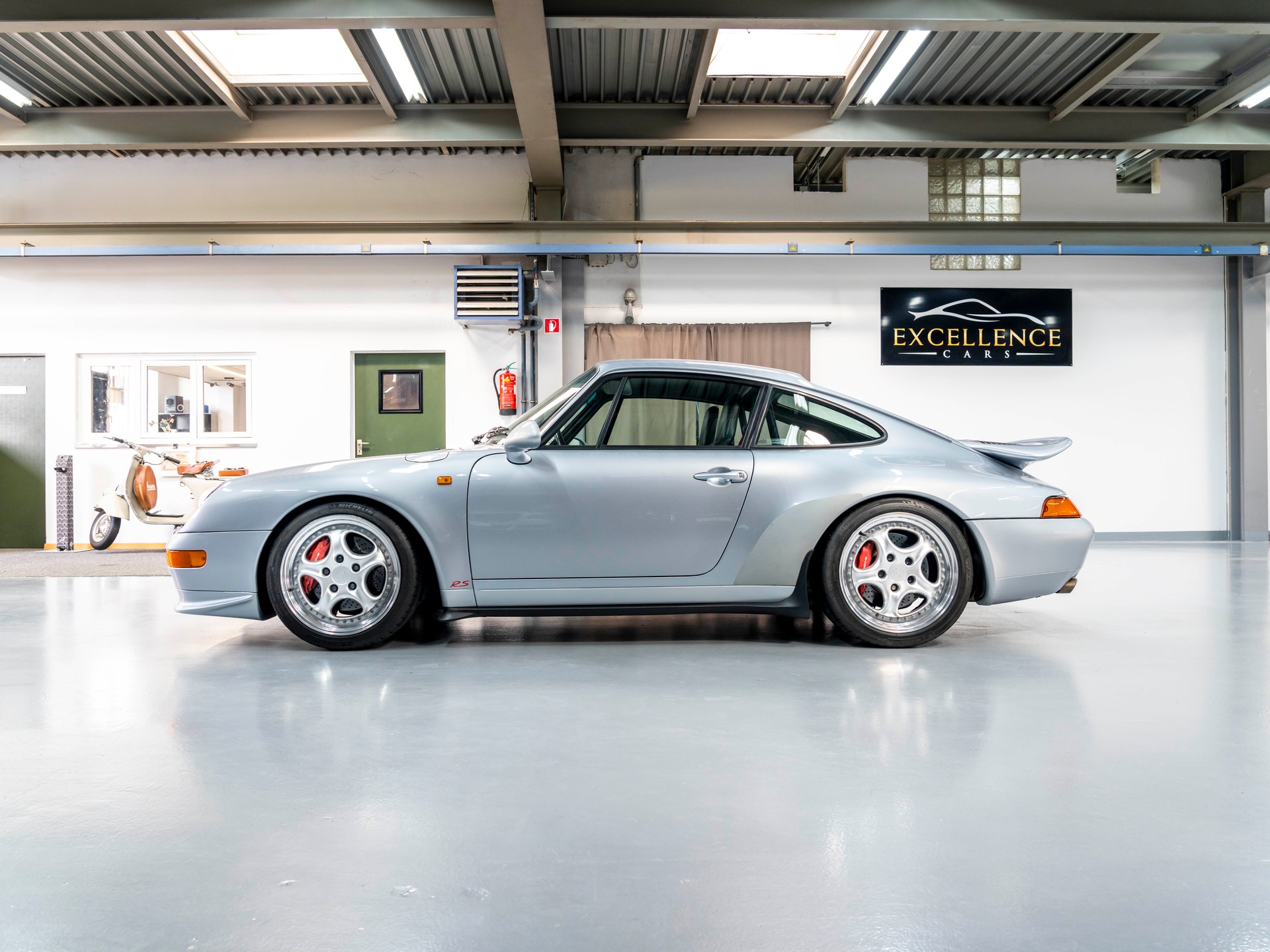 PORSCHE 911 Carrera RS-image-3