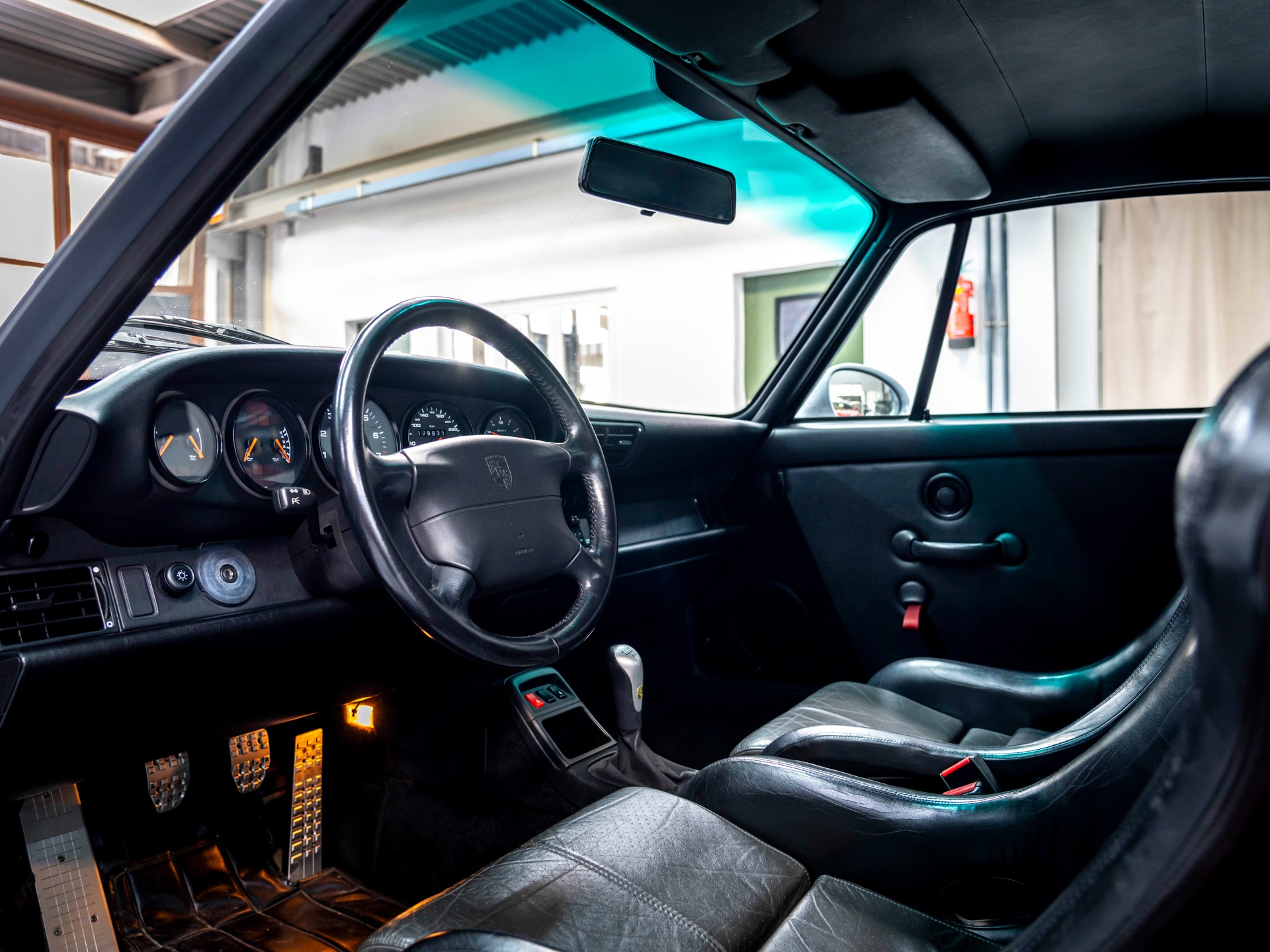 PORSCHE 911 Carrera RS-image-13