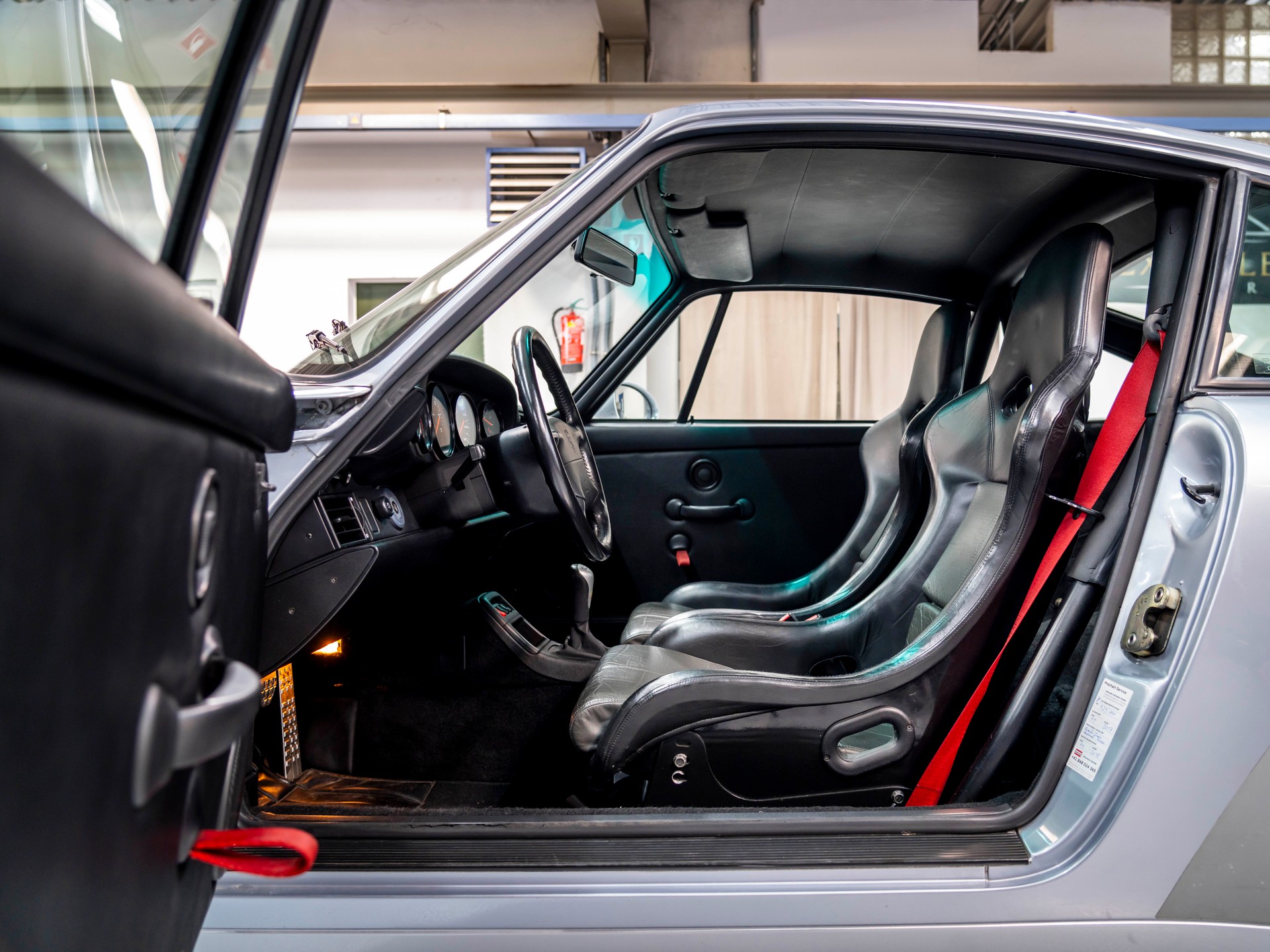 PORSCHE 911 Carrera RS-image-16