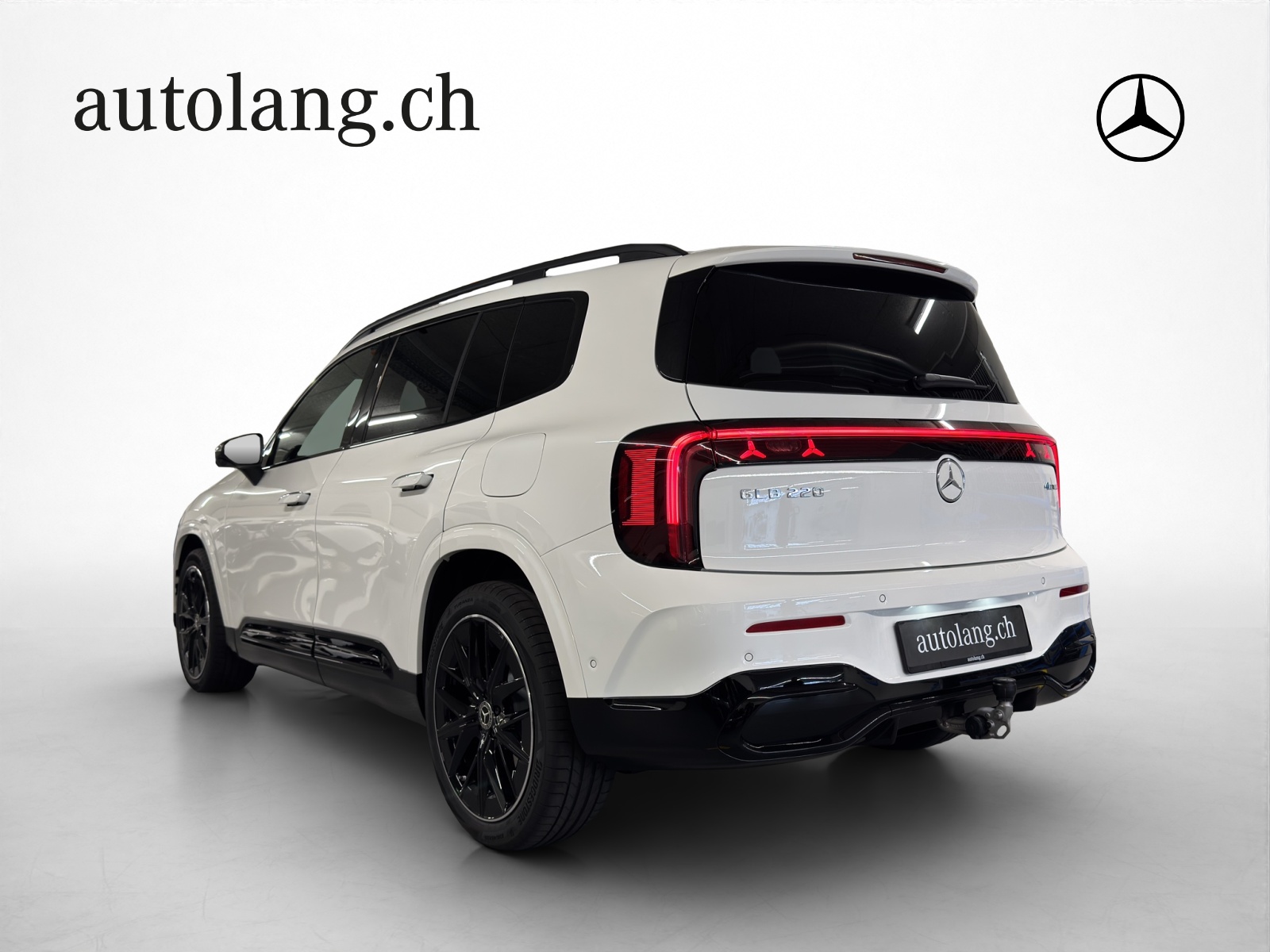 MERCEDES-BENZ GLB 220 AMG Line 4Matic-image-3