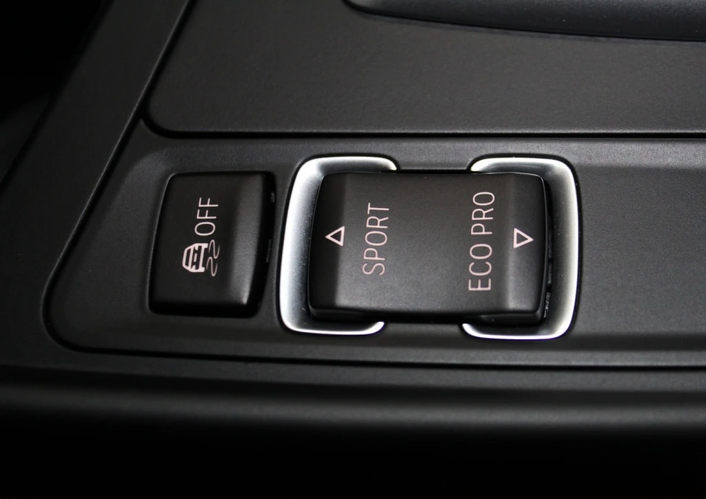 BMW M235i xDrive Steptronic kompletter M Performance ohne OPF / CH-Fahrzeug-image-19