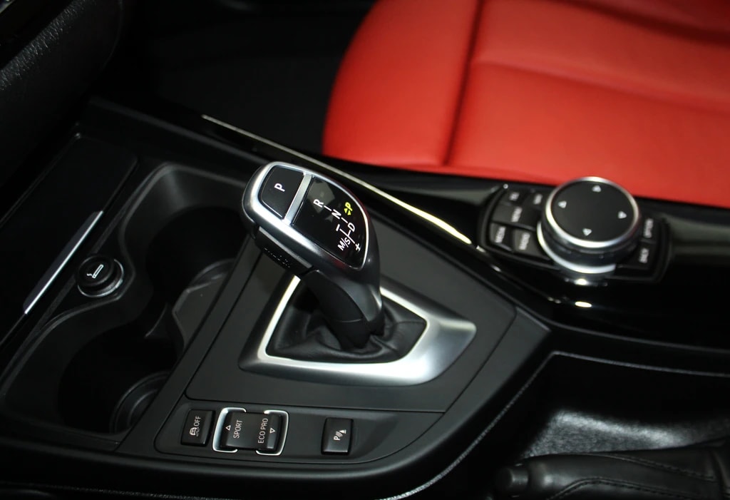 BMW M235i xDrive Steptronic kompletter M Performance ohne OPF / CH-Fahrzeug-image-17