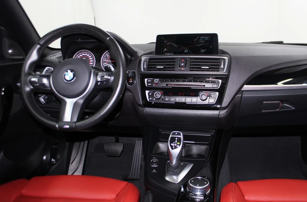 BMW M235i xDrive Steptronic kompletter M Performance ohne OPF / CH-Fahrzeug-image-14