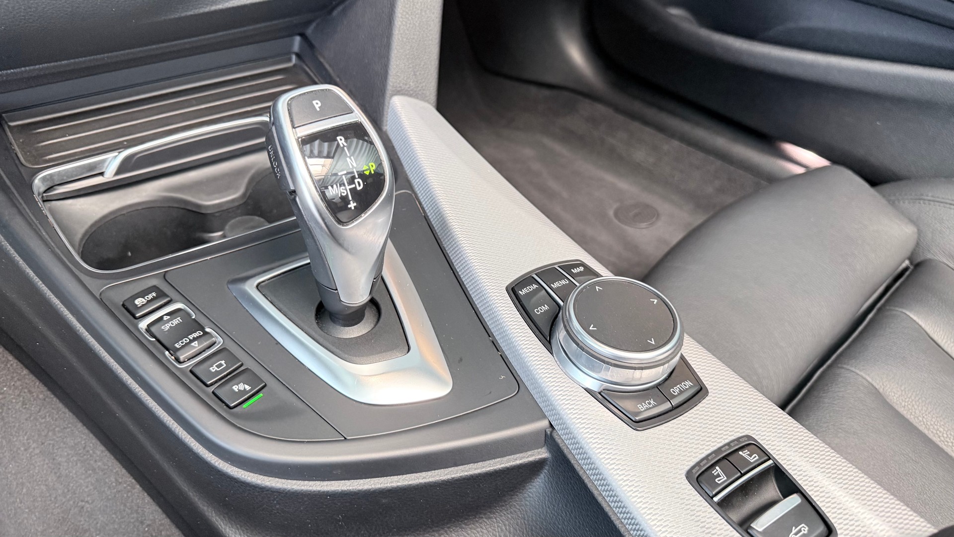 BMW 420d SAG Cabrio-image-16