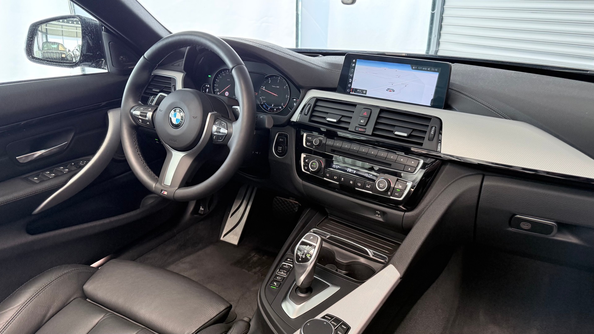 BMW 420d SAG Cabrio-image-24