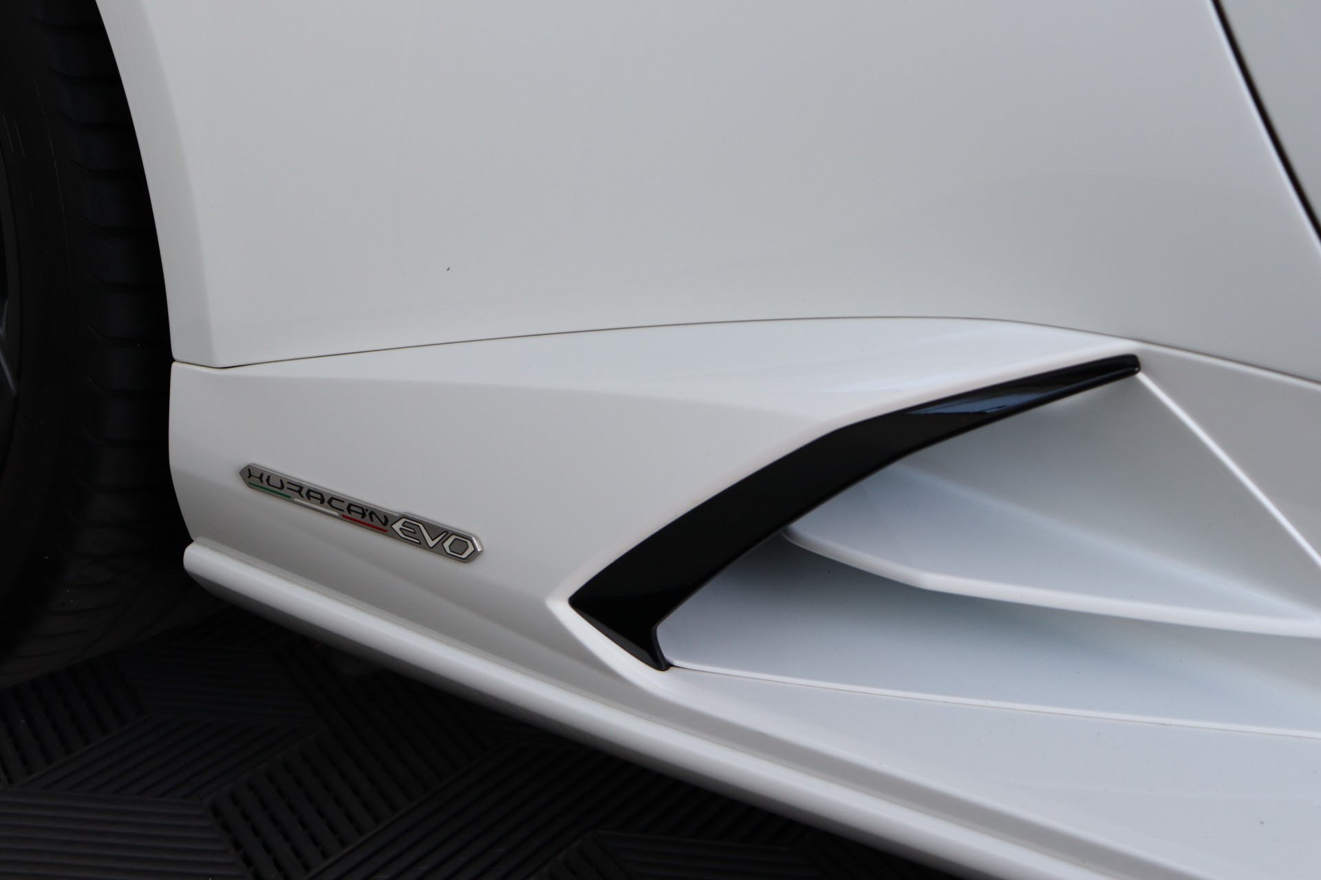 LAMBORGHINI Huracan EVO Coupé DCT-image-12
