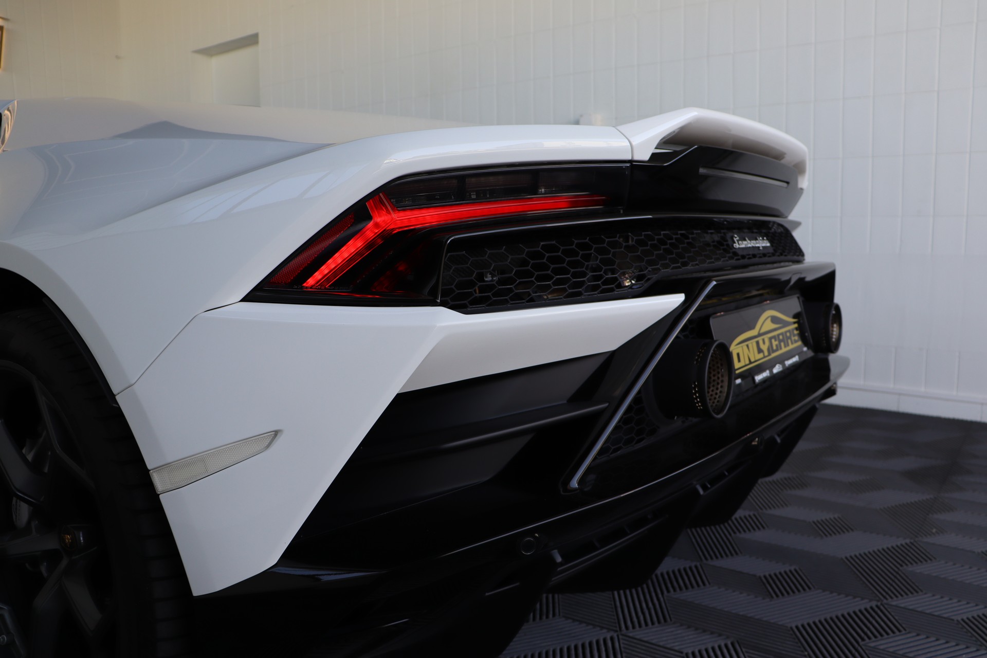 LAMBORGHINI Huracan EVO Coupé DCT-image-11