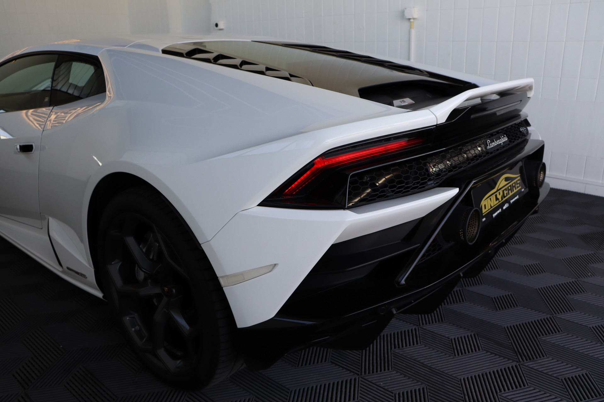 LAMBORGHINI Huracan EVO Coupé DCT-image-10