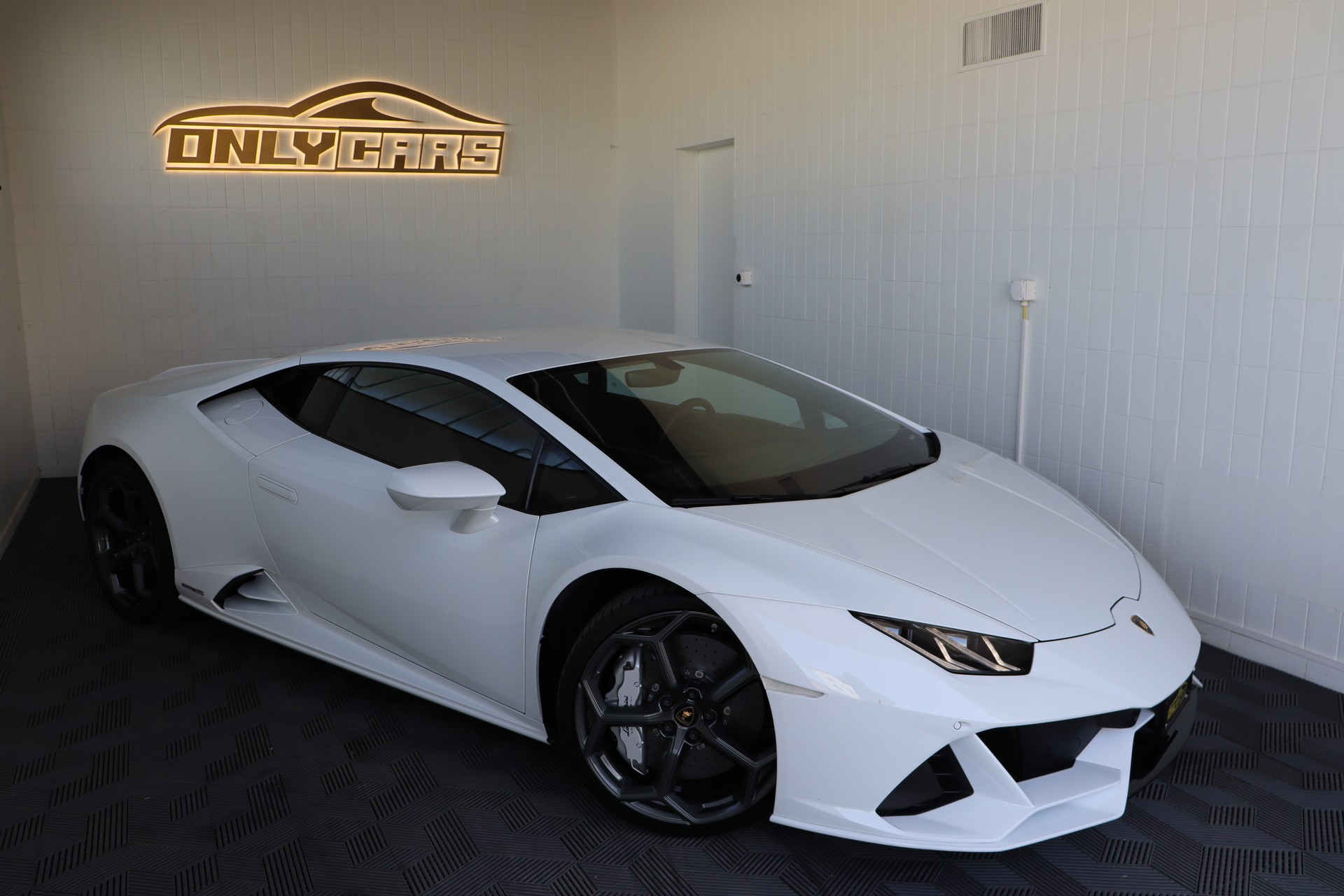 LAMBORGHINI Huracan EVO Coupé DCT-showroom-element-3